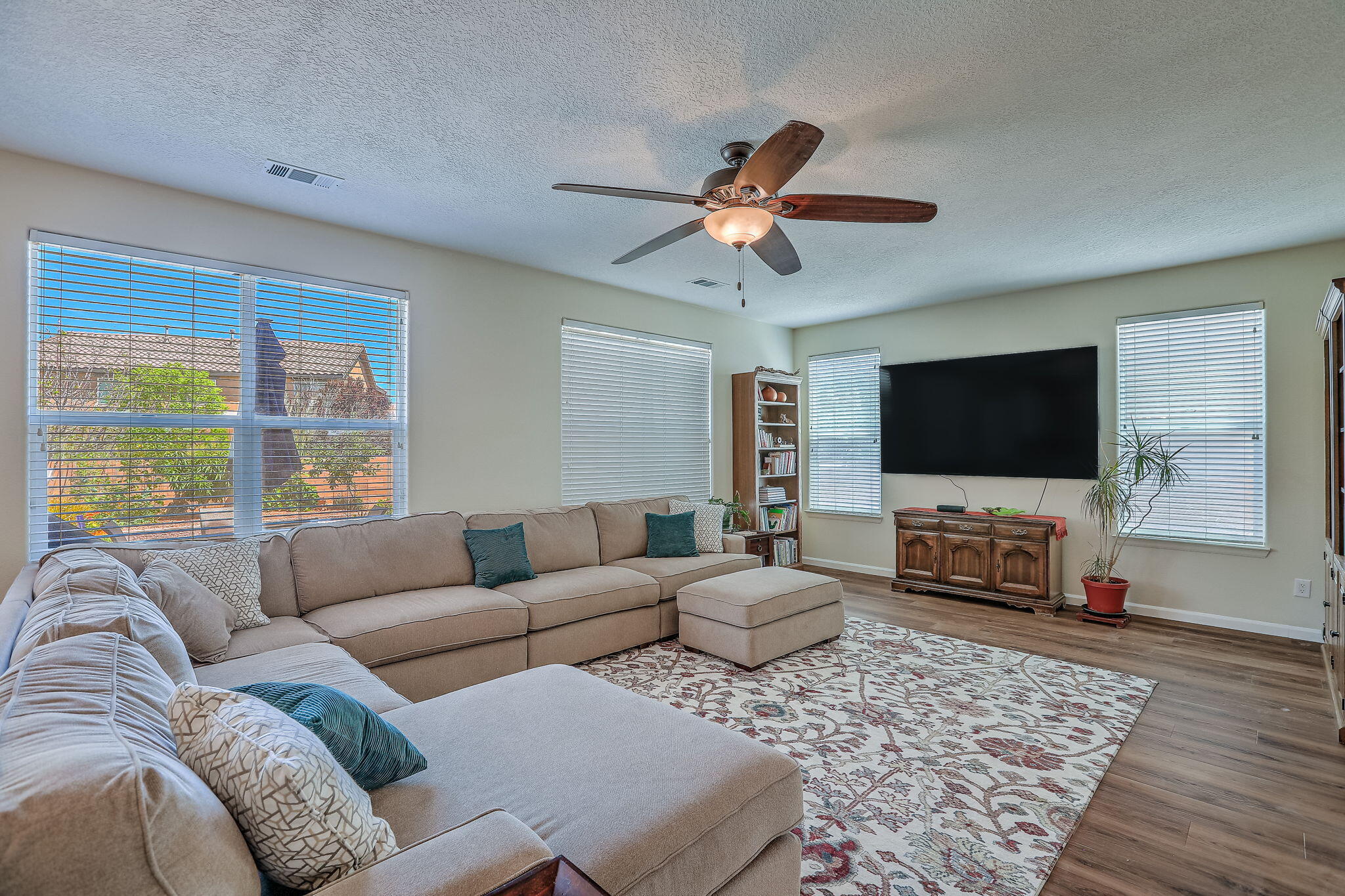 39 Paseo Vista Loop NE