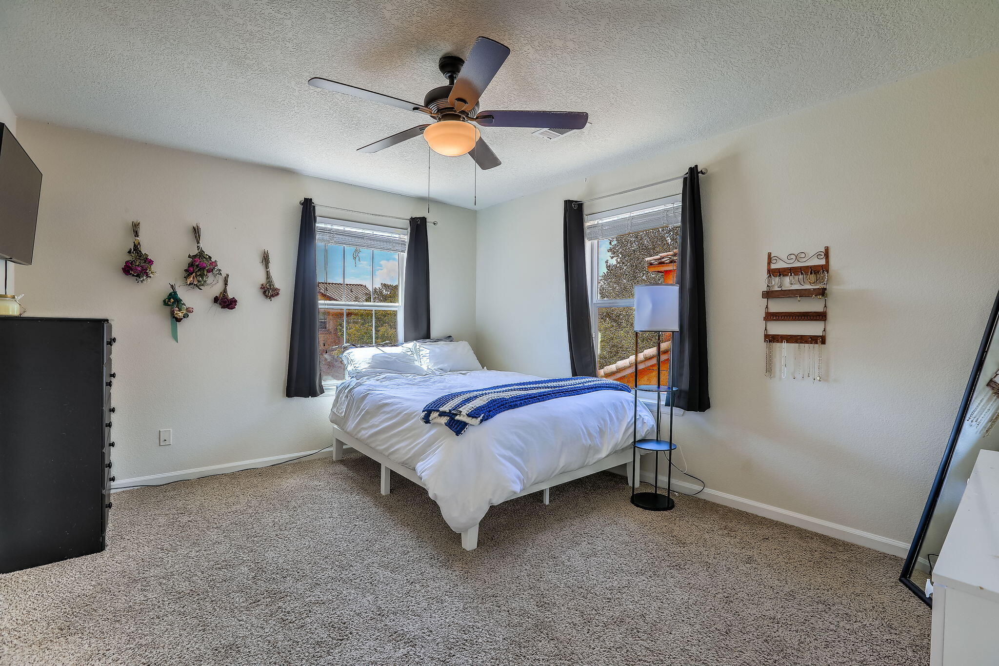 39 Paseo Vista Loop NE
