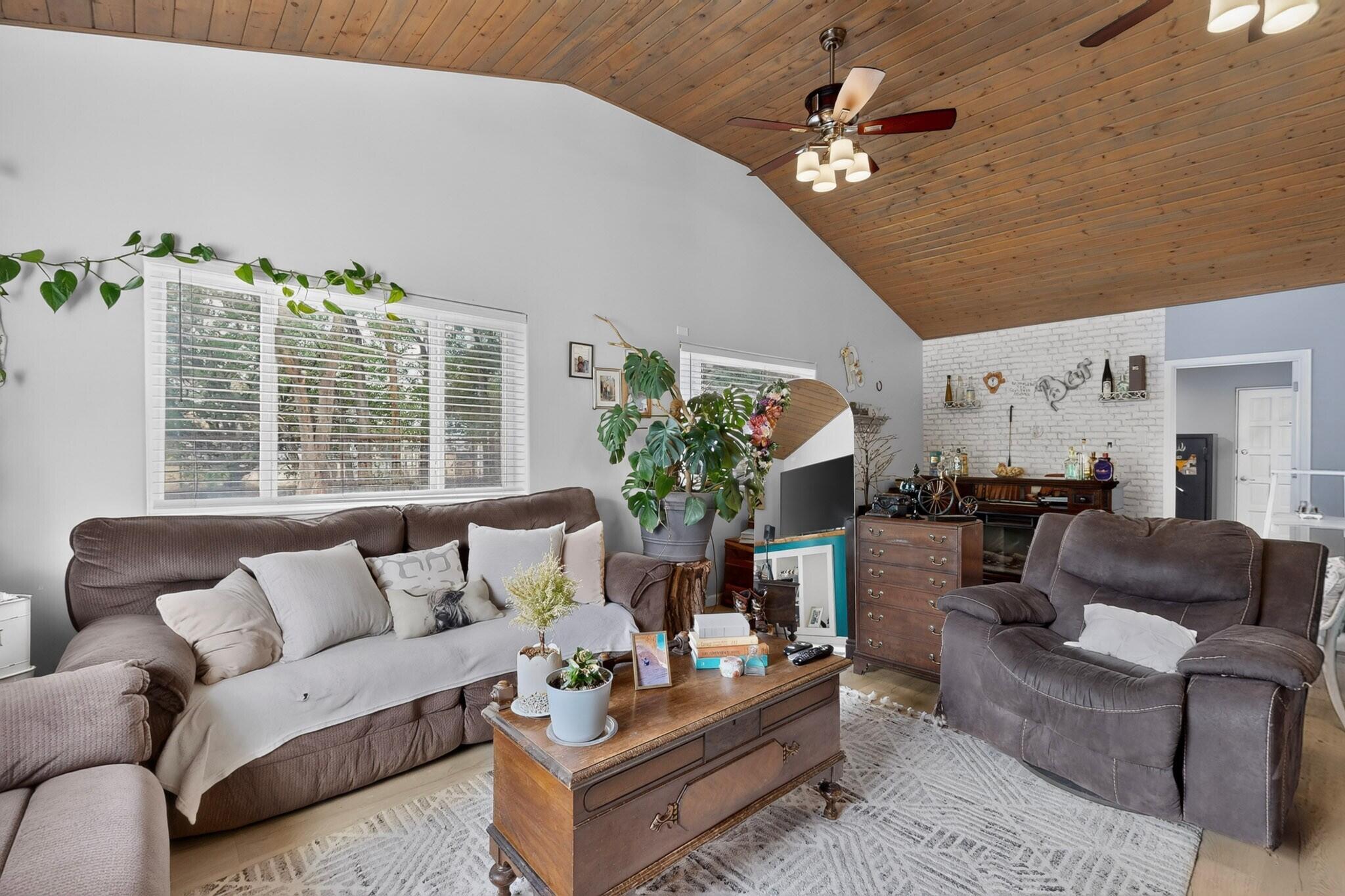 6015 Hubbell Circle SW