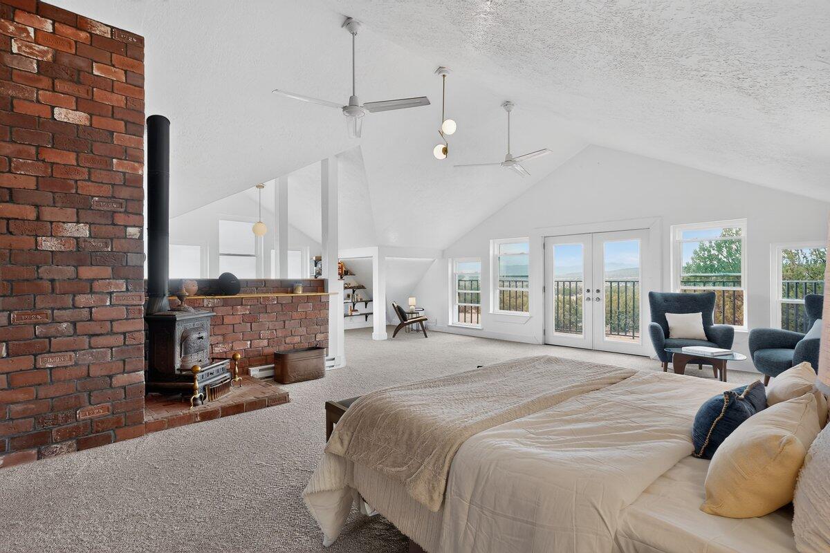 128 Mission Hills Road