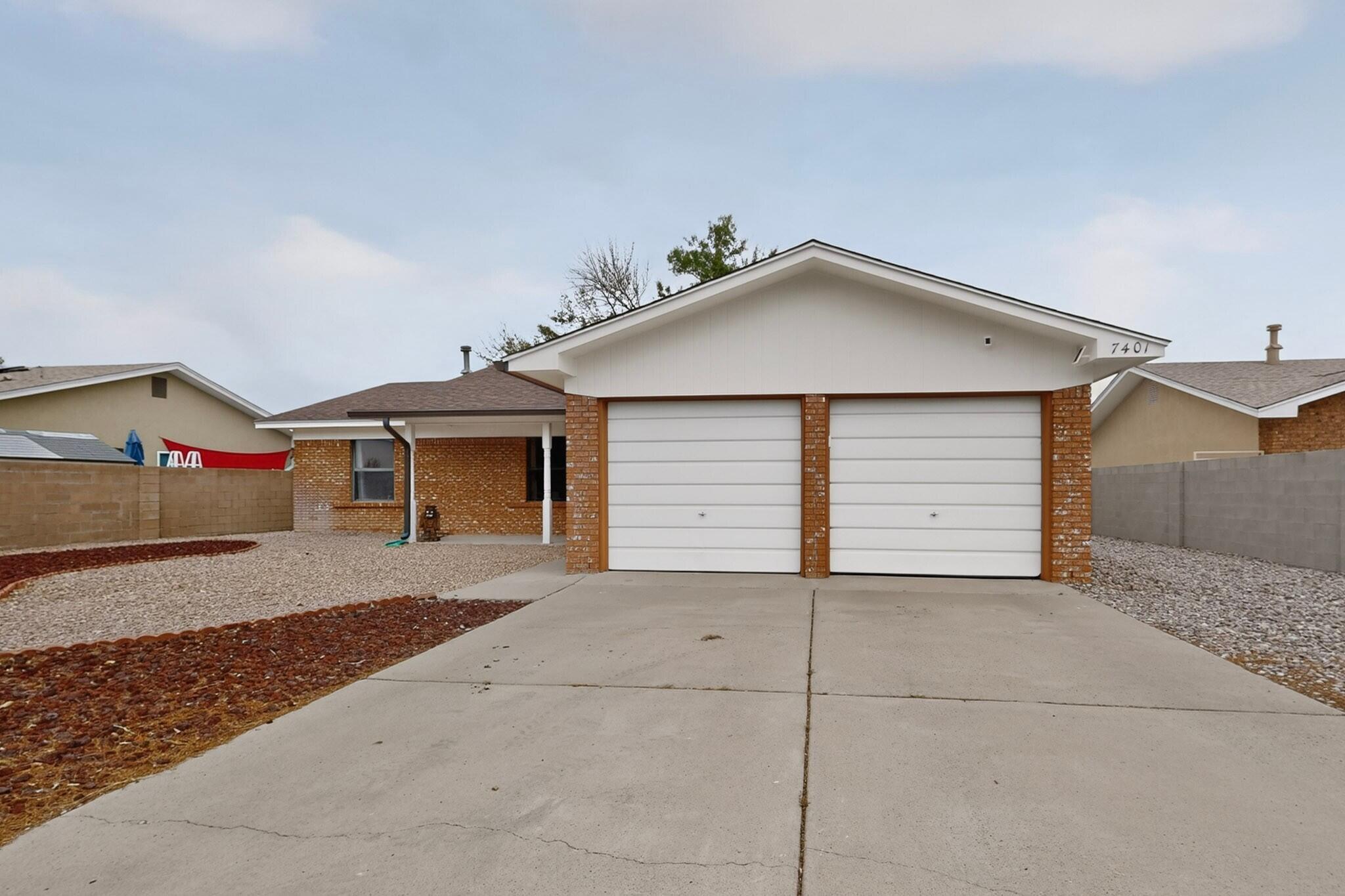 7401 Mayflower Road NE