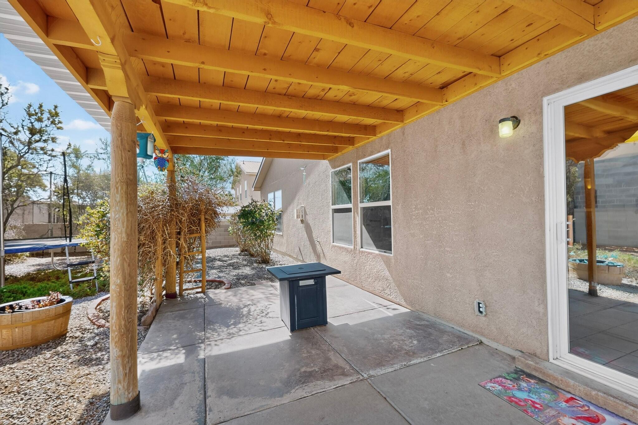 6125 Chaco Canyon Drive NE