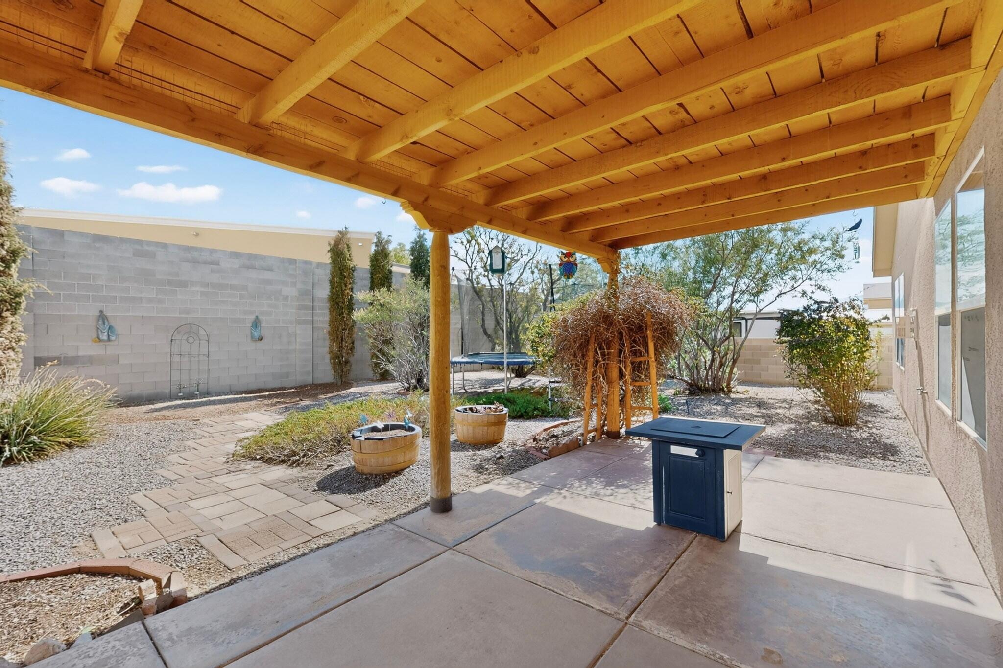 6125 Chaco Canyon Drive NE