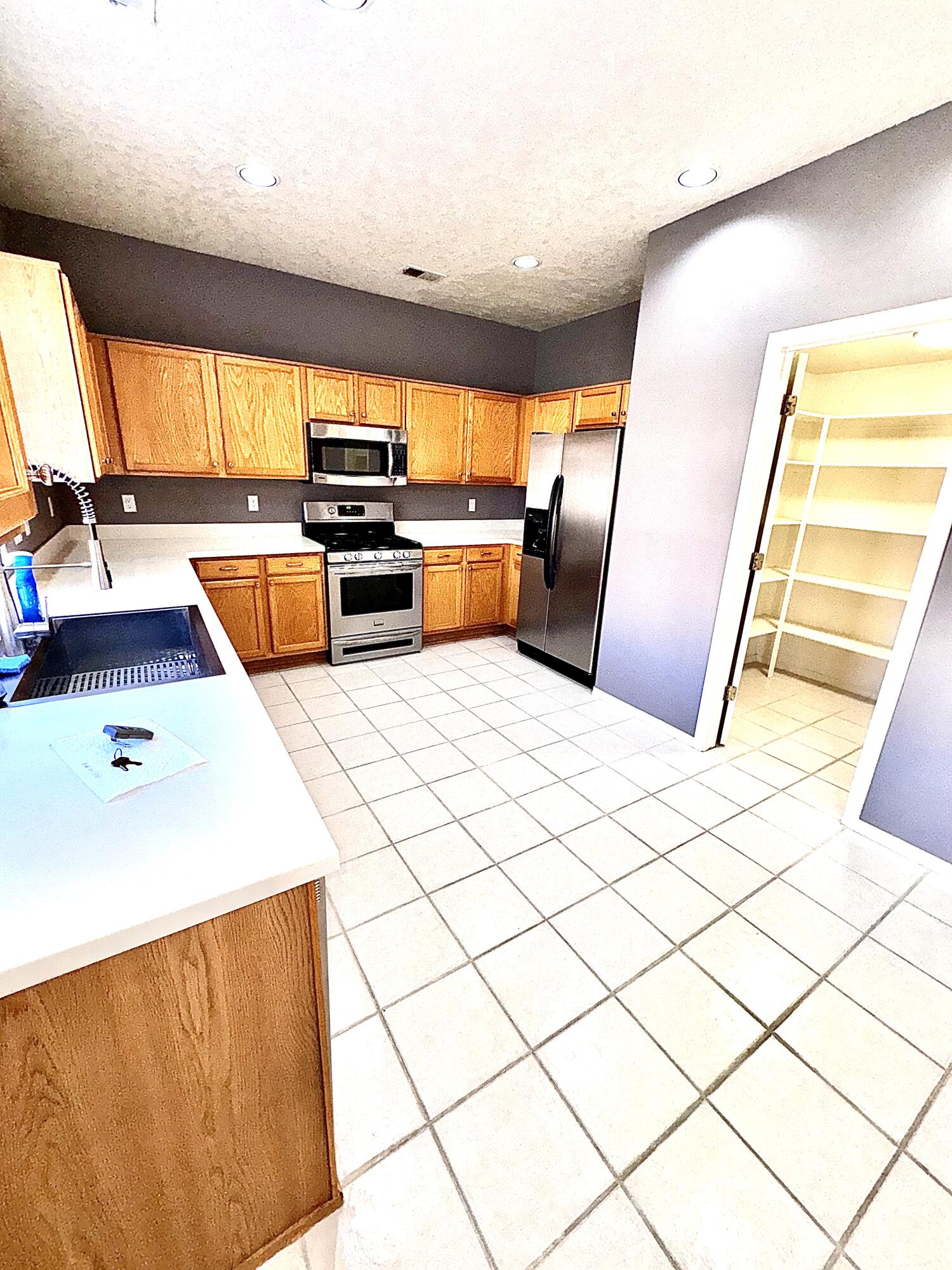 7039 Casa Elena Drive NE