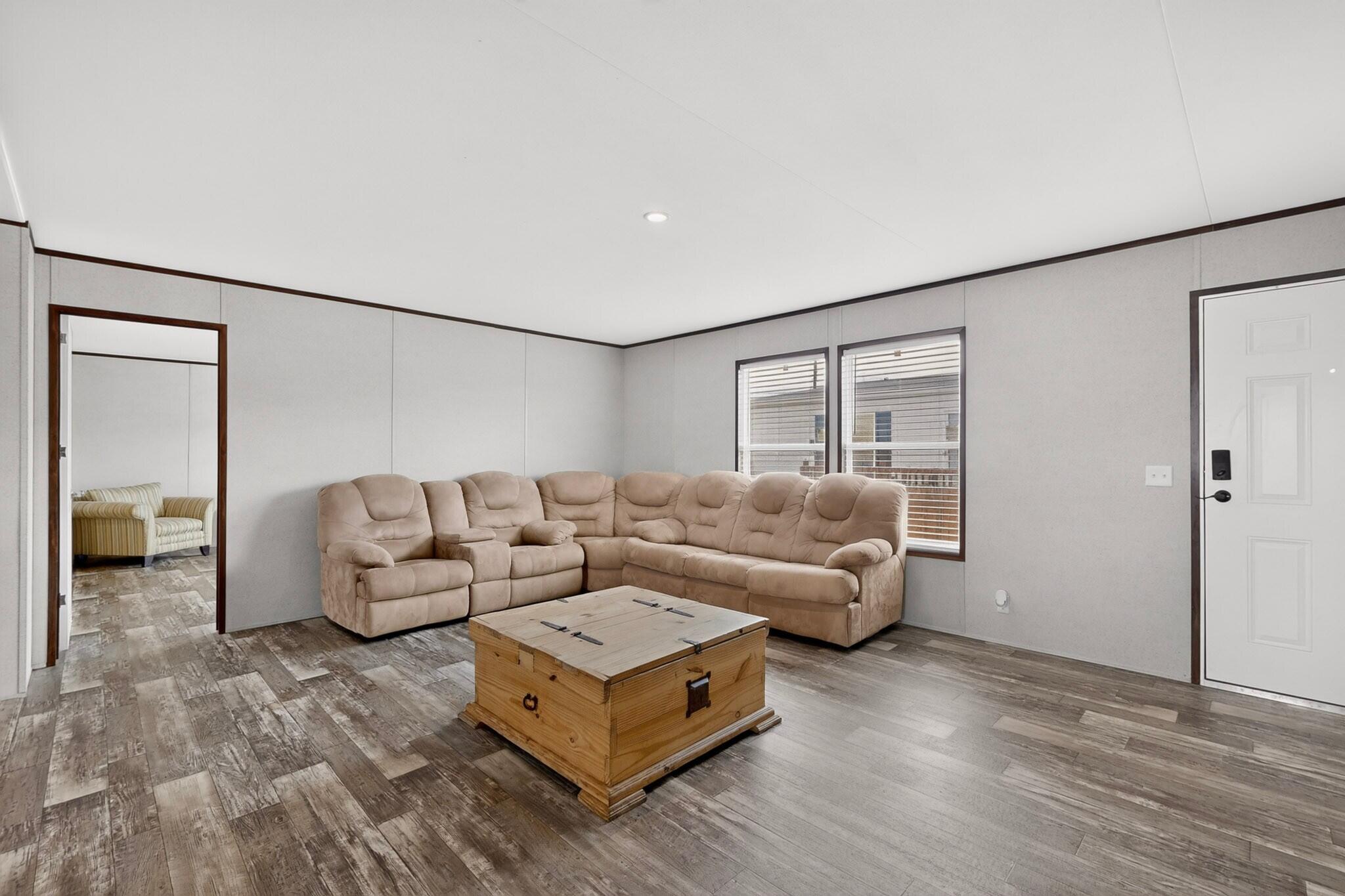 1117 W Delgado Avenue