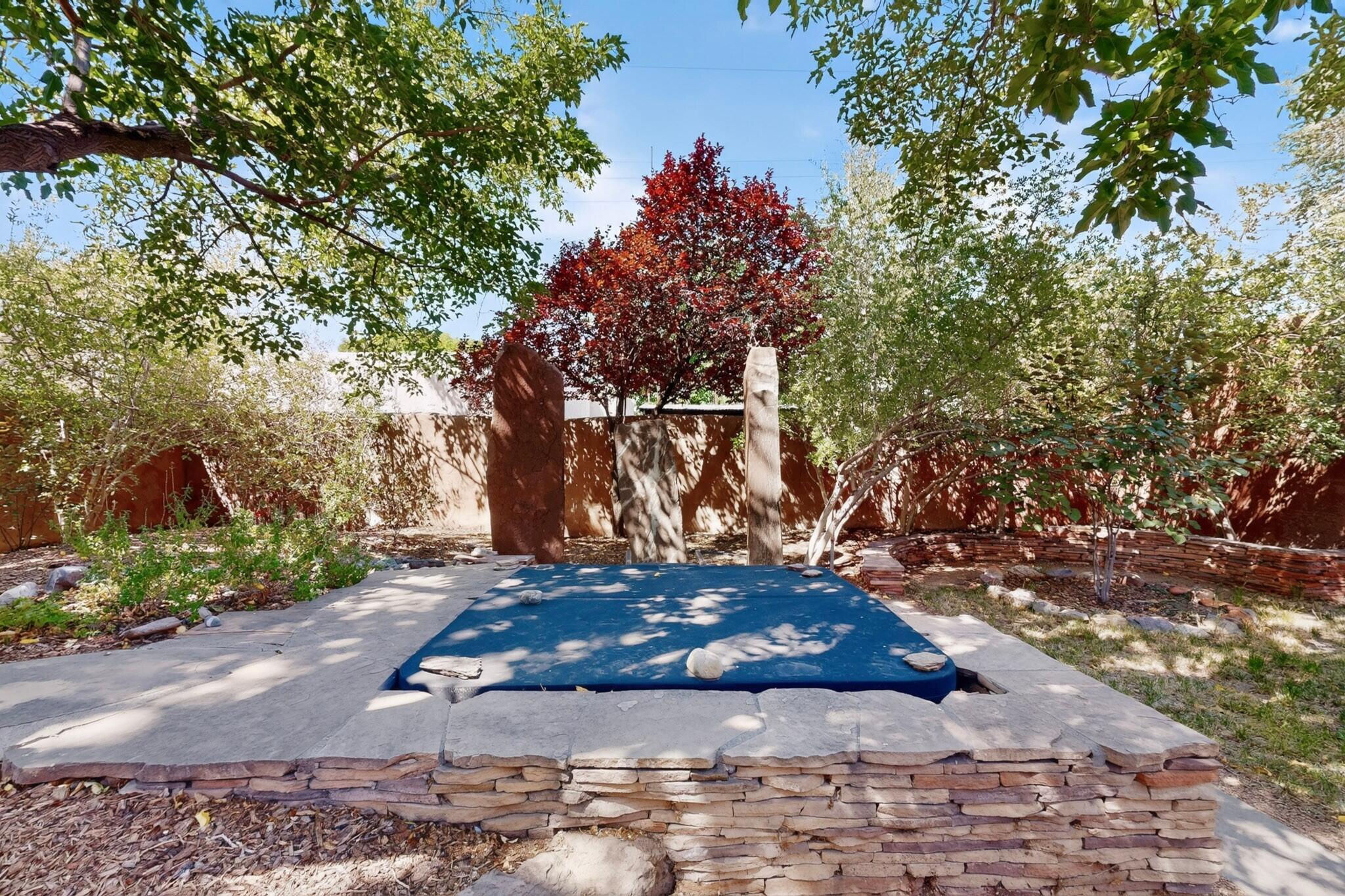 315 Solano Drive NE
