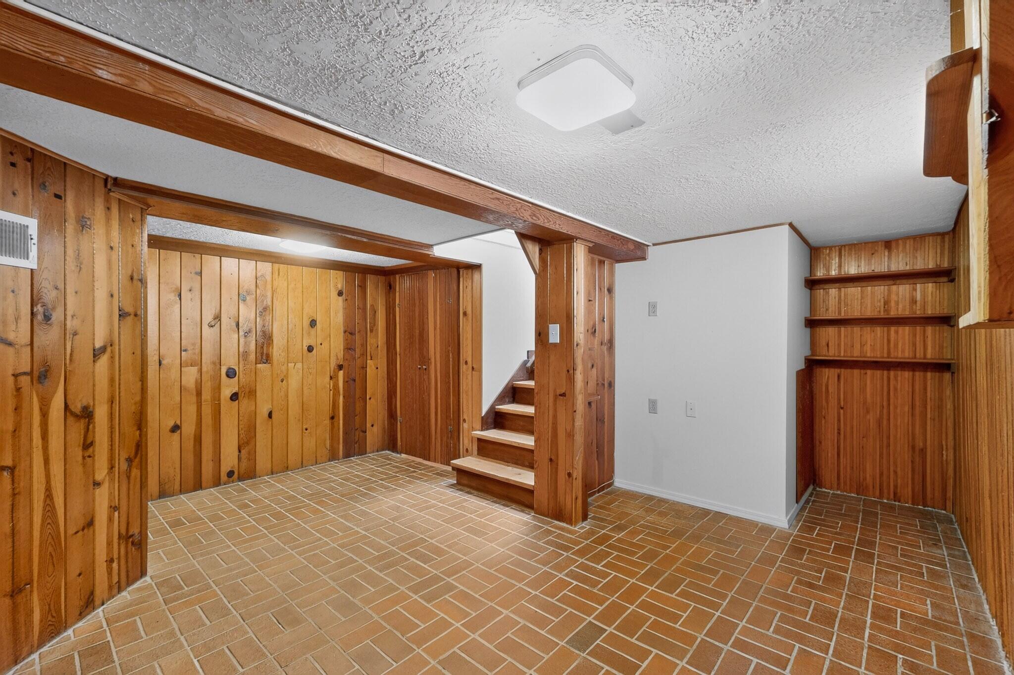 315 Solano Drive NE