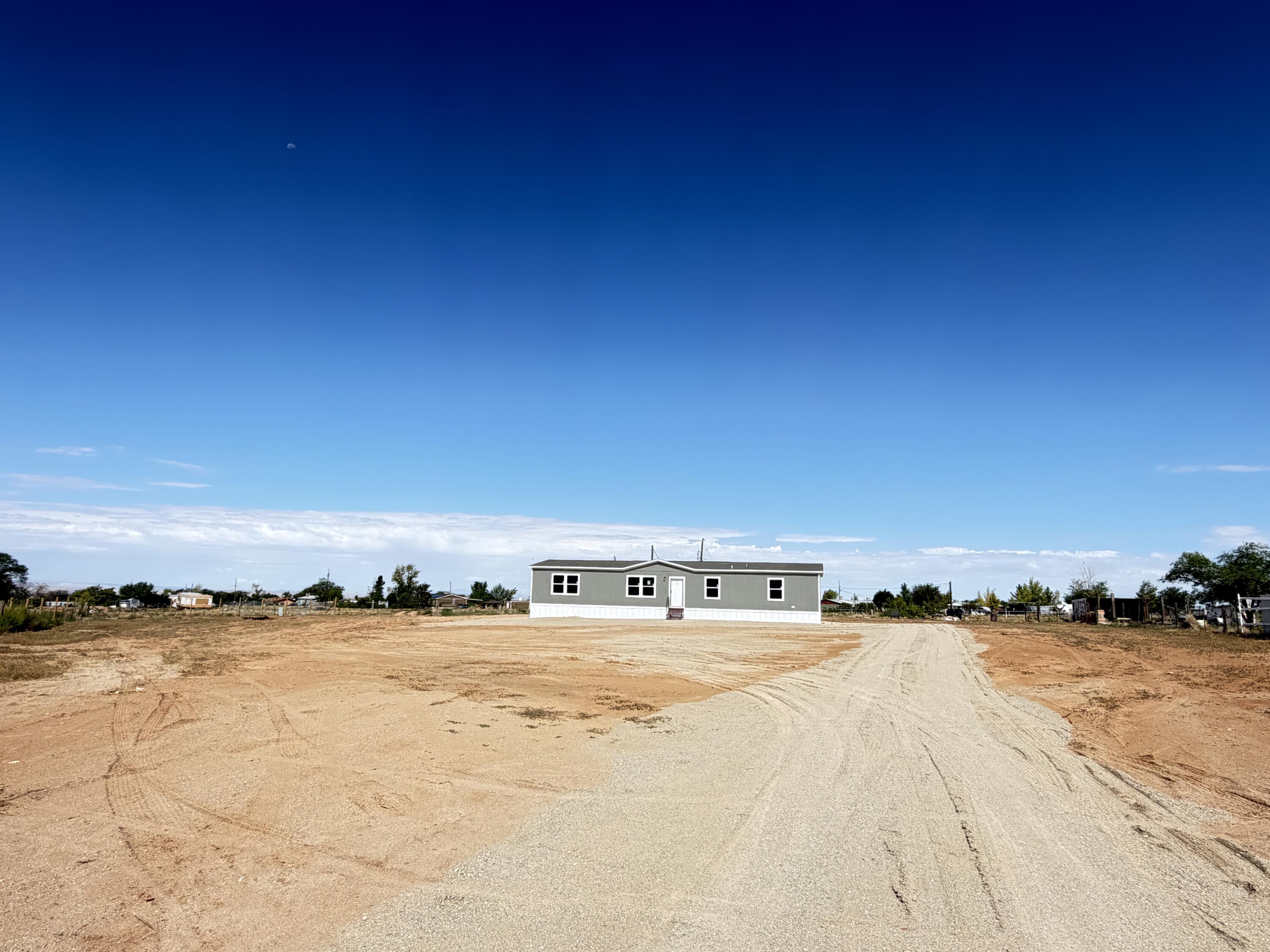 5 Meadowlake Circle