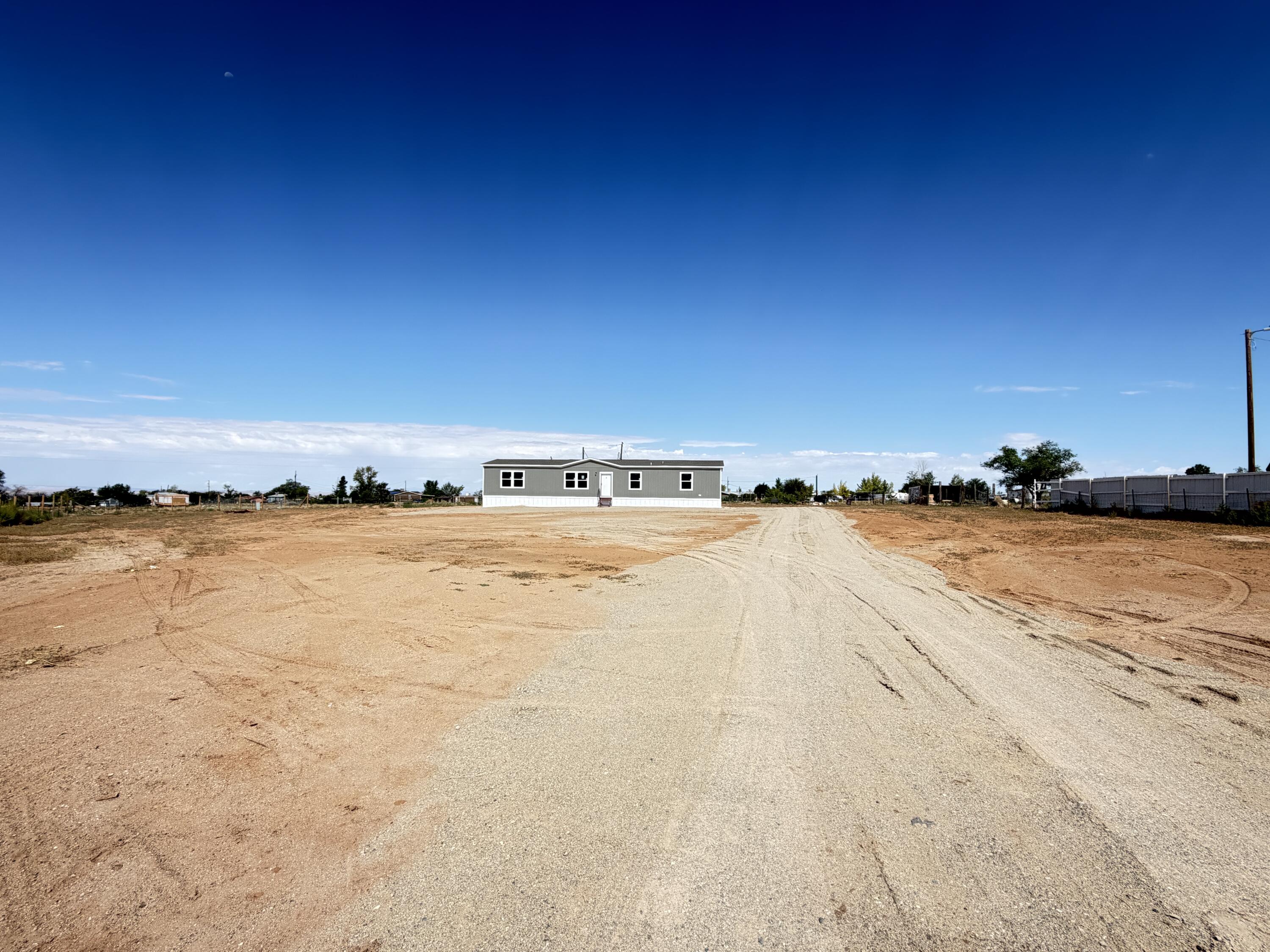 5 Meadowlake Circle
