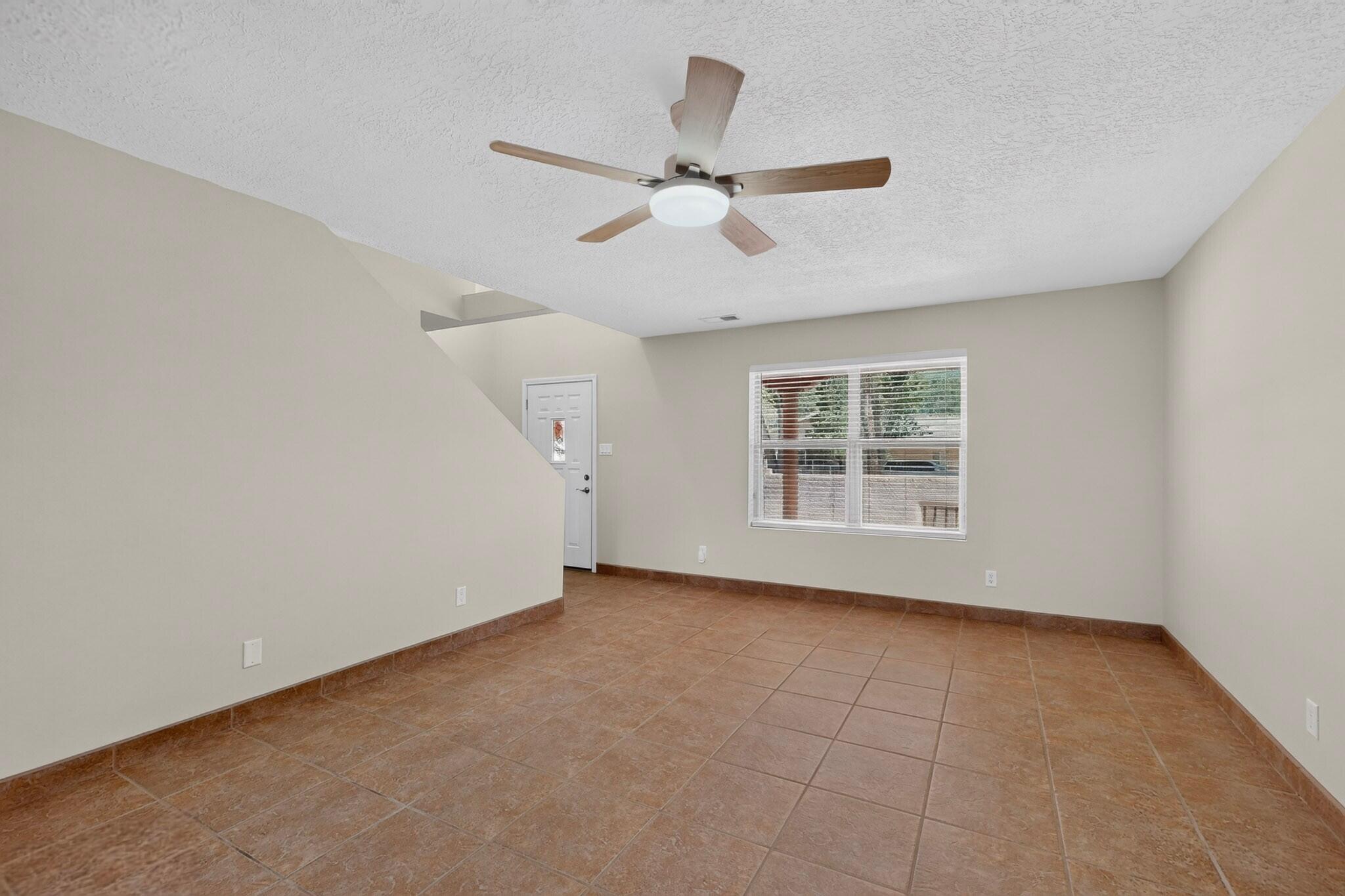 122 Valencia Road
