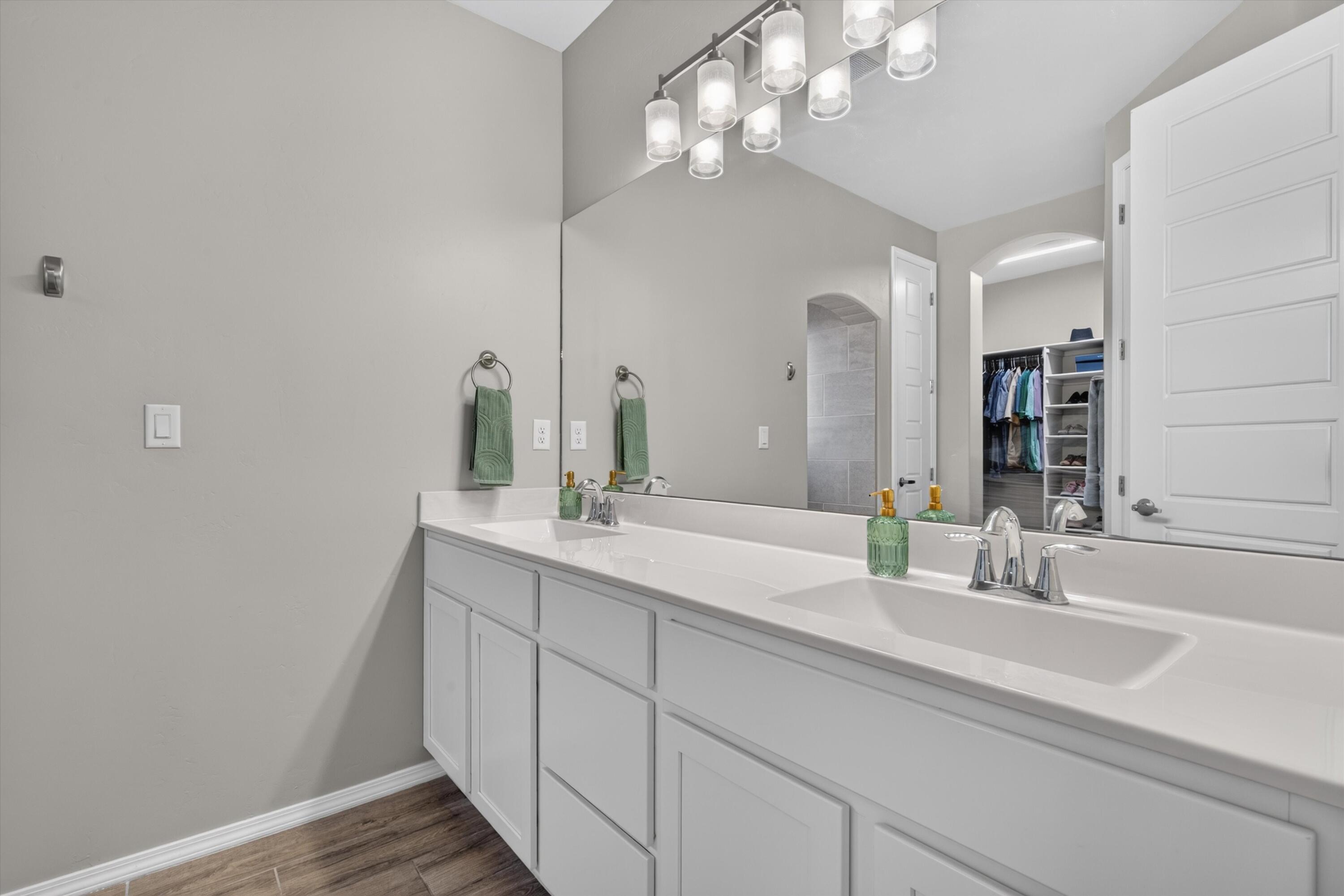 4225 Crowned Eagle Loop NE