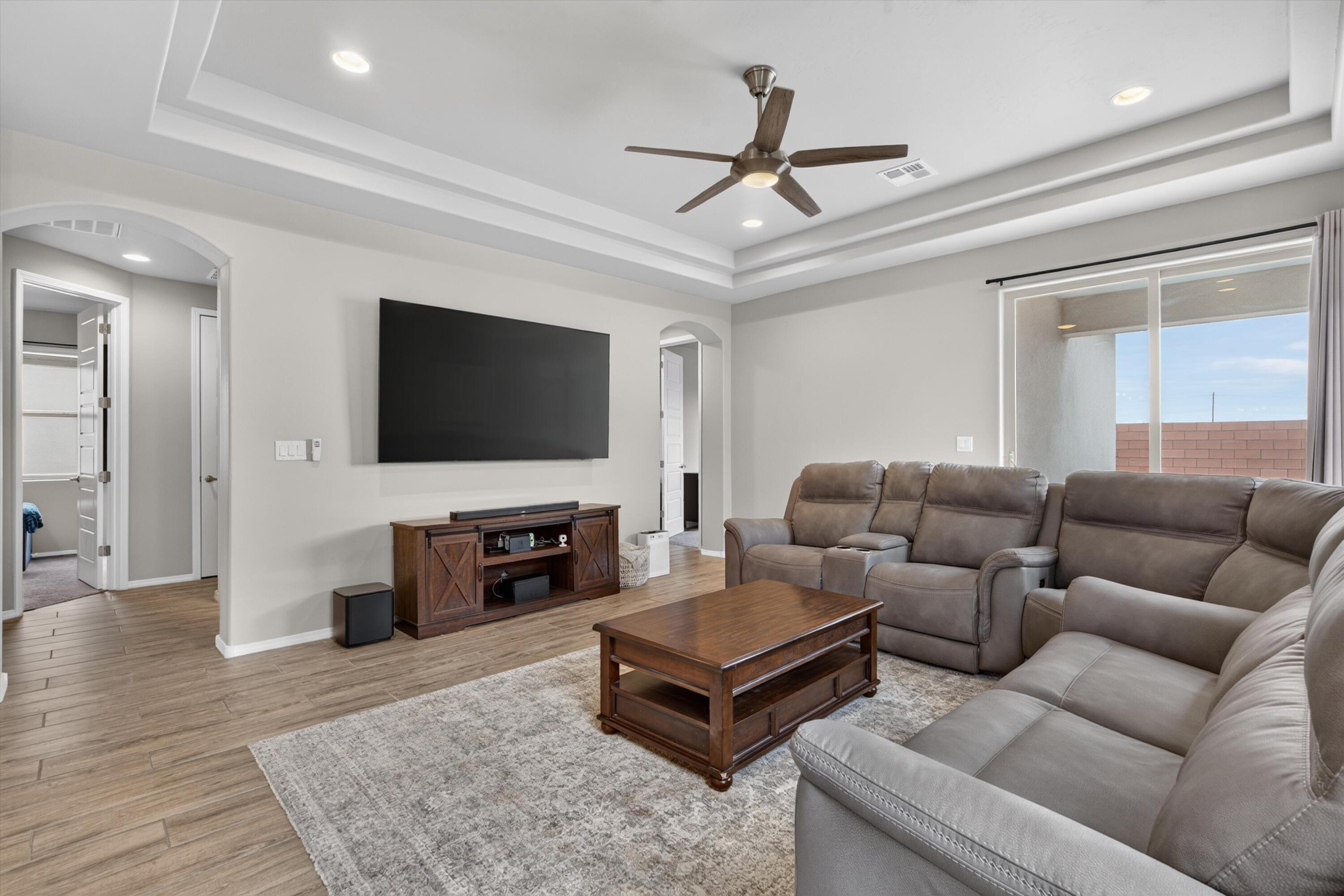 4225 Crowned Eagle Loop NE