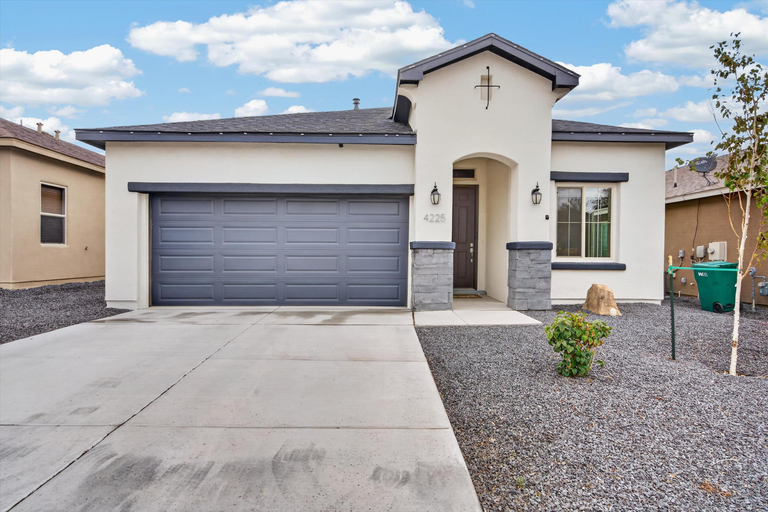 4225 Crowned Eagle Loop NE