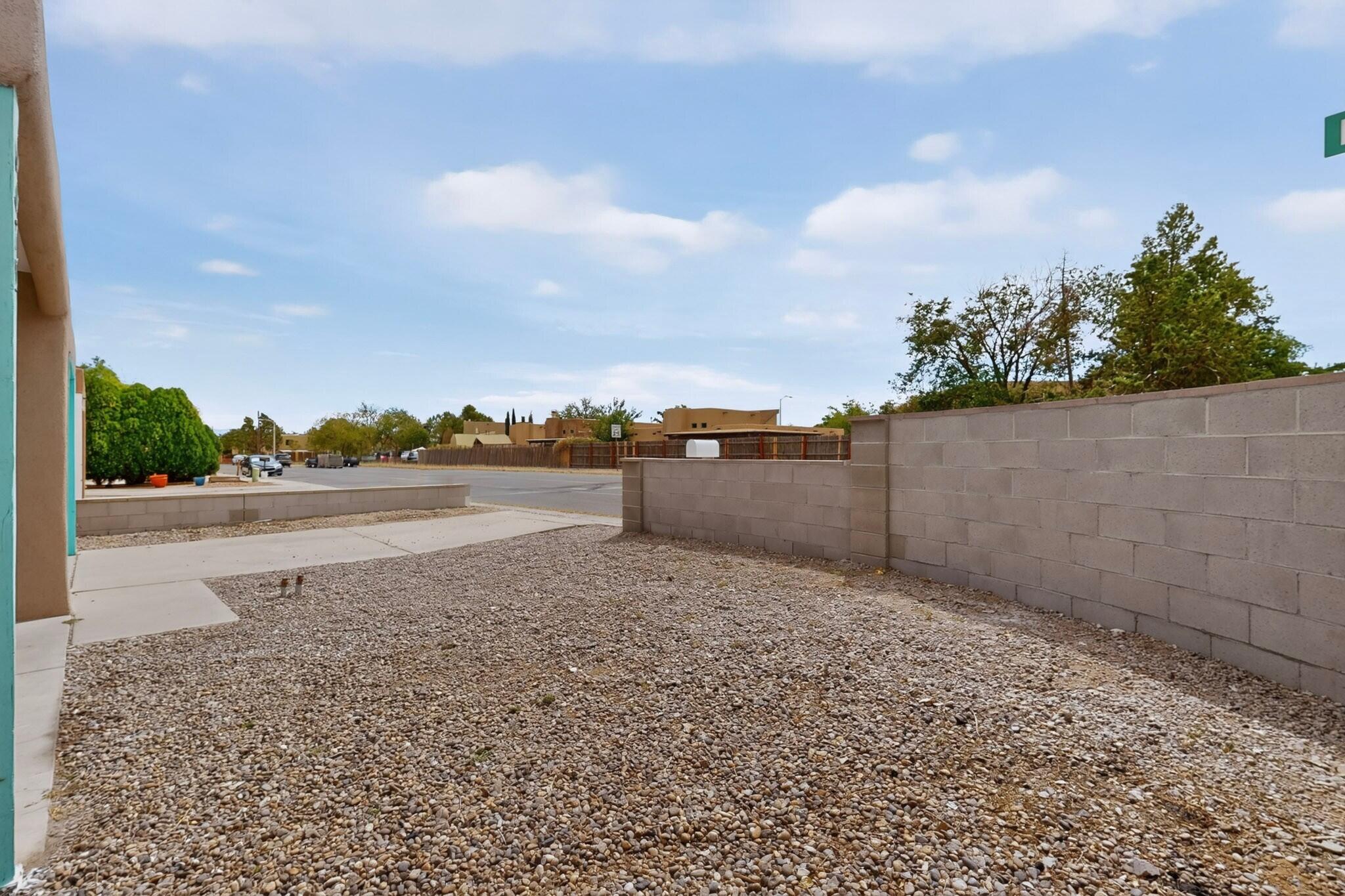 6075 Redlands Road NW
