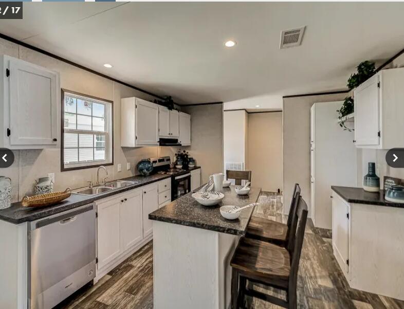 241 Crownover Road NW