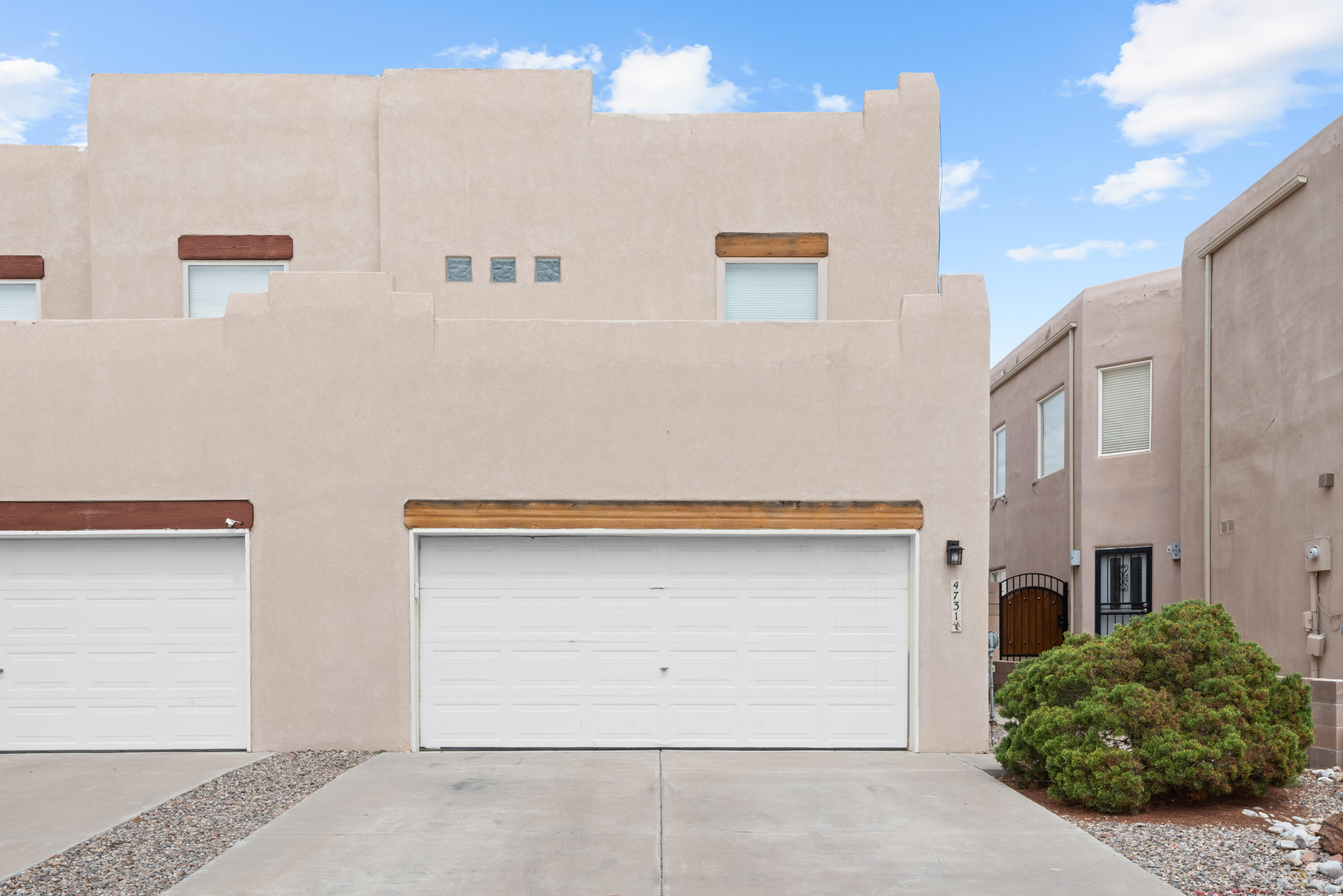 4731 Spanish Sun Avenue NE