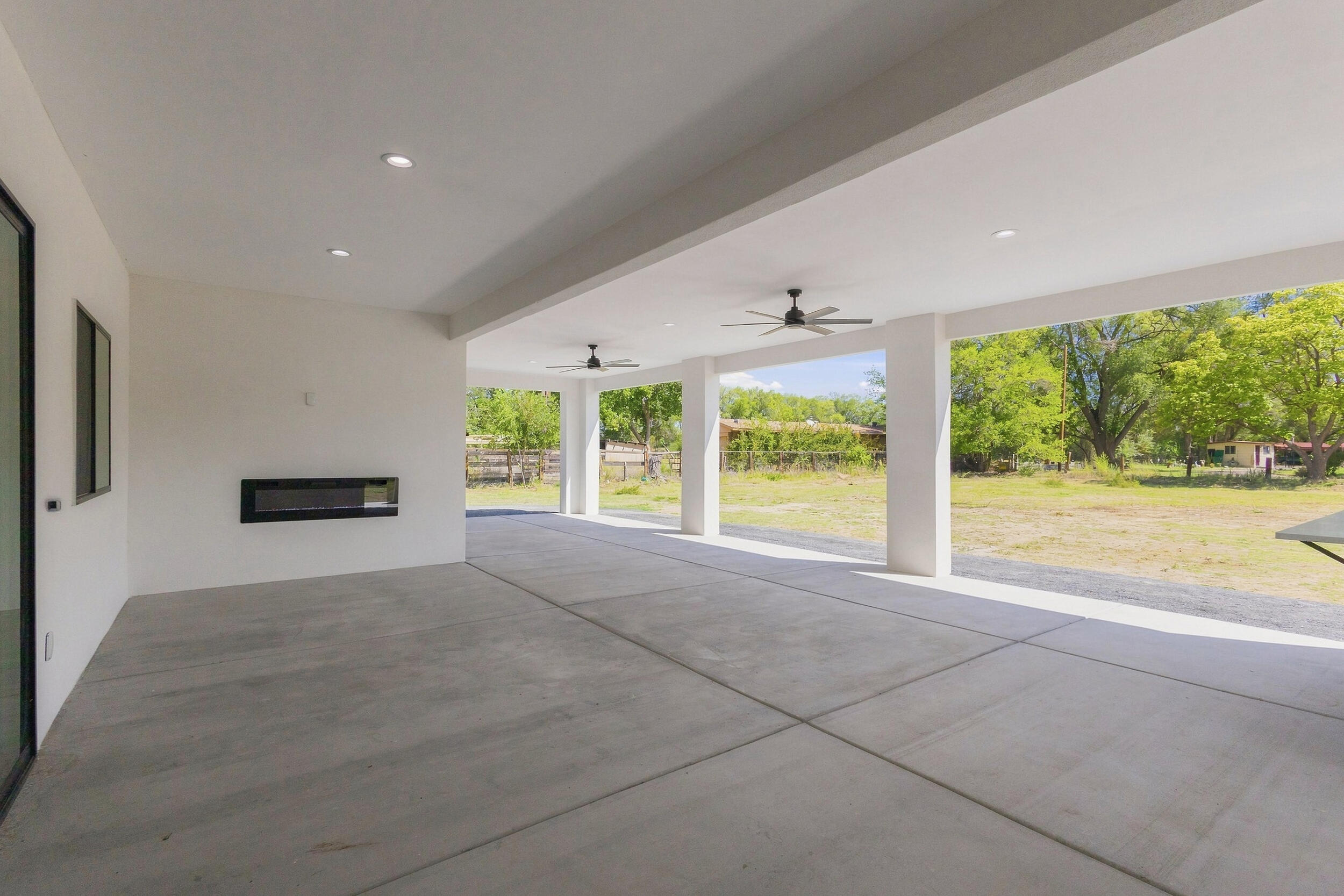 6926 Isleta Boulevard SW