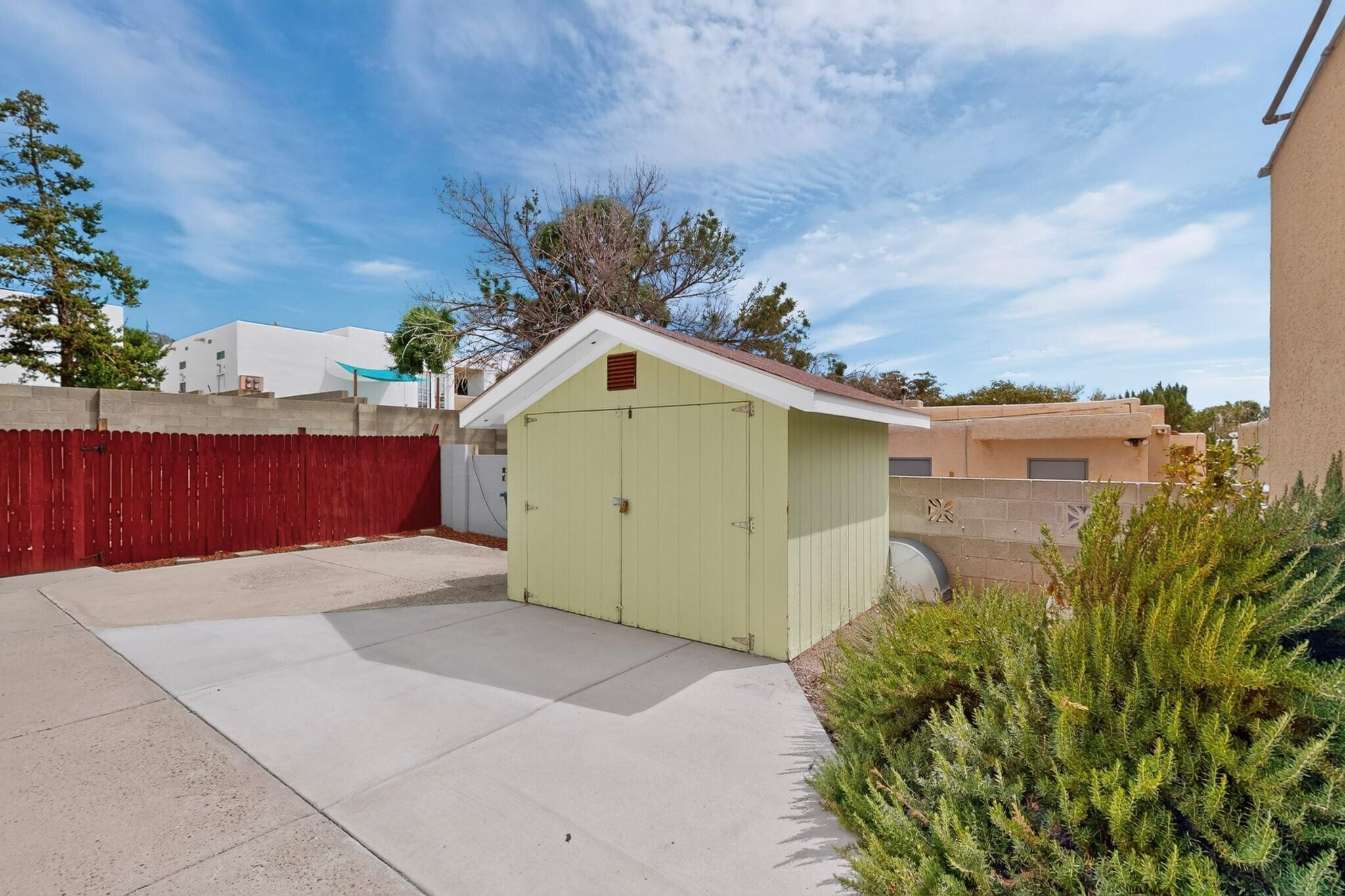 1116 Nakomis Drive NE