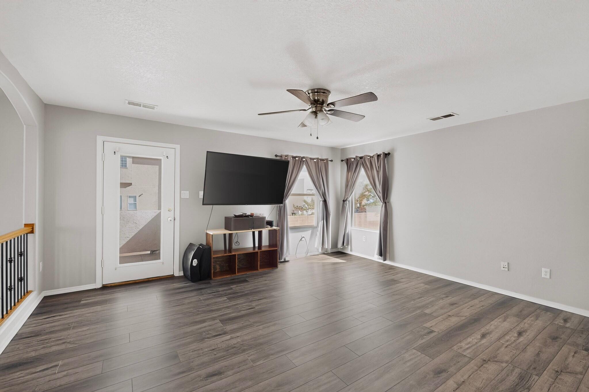 1225 Danzante Drive SE