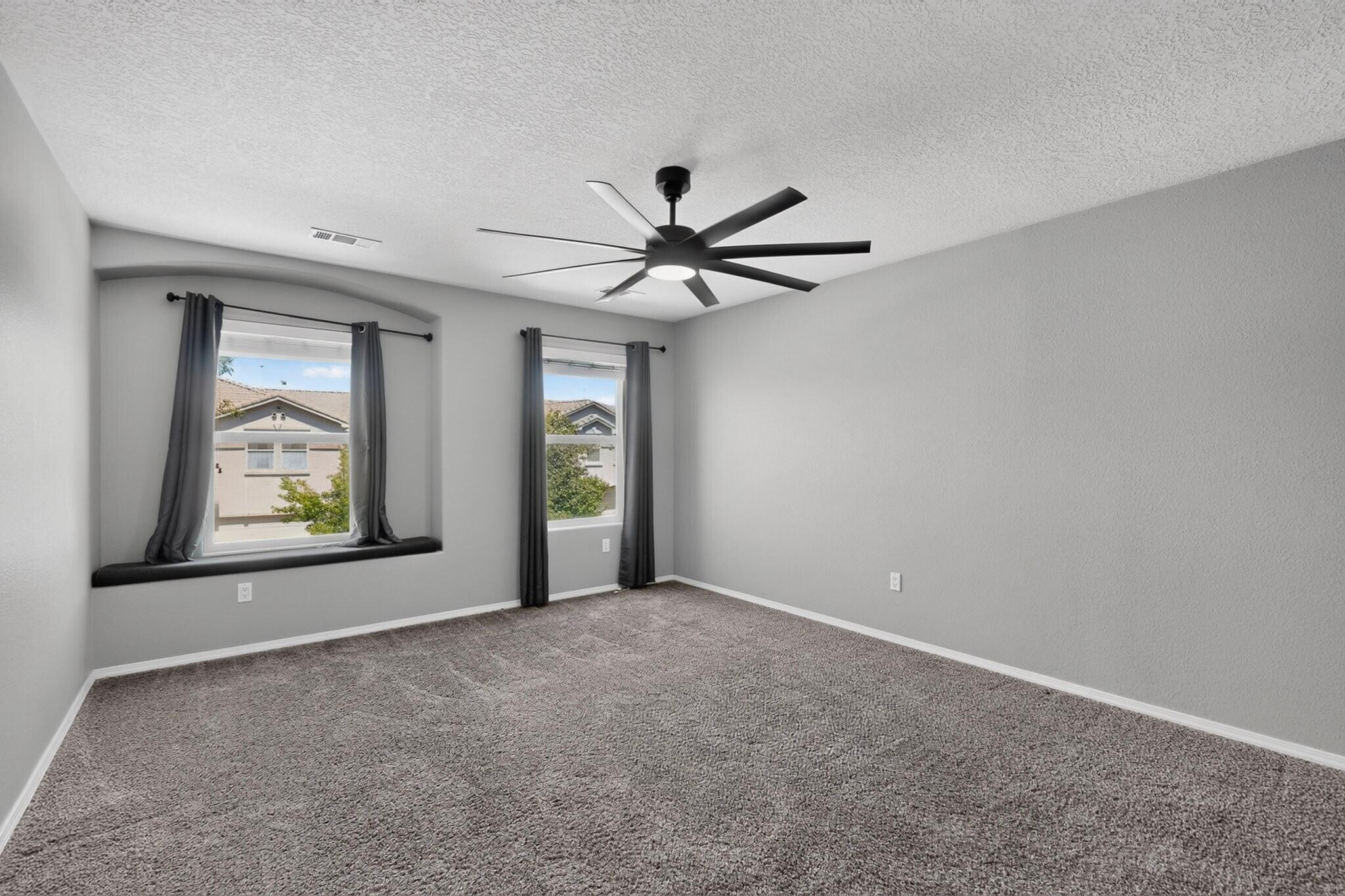 10940 Fort Point Lane NE