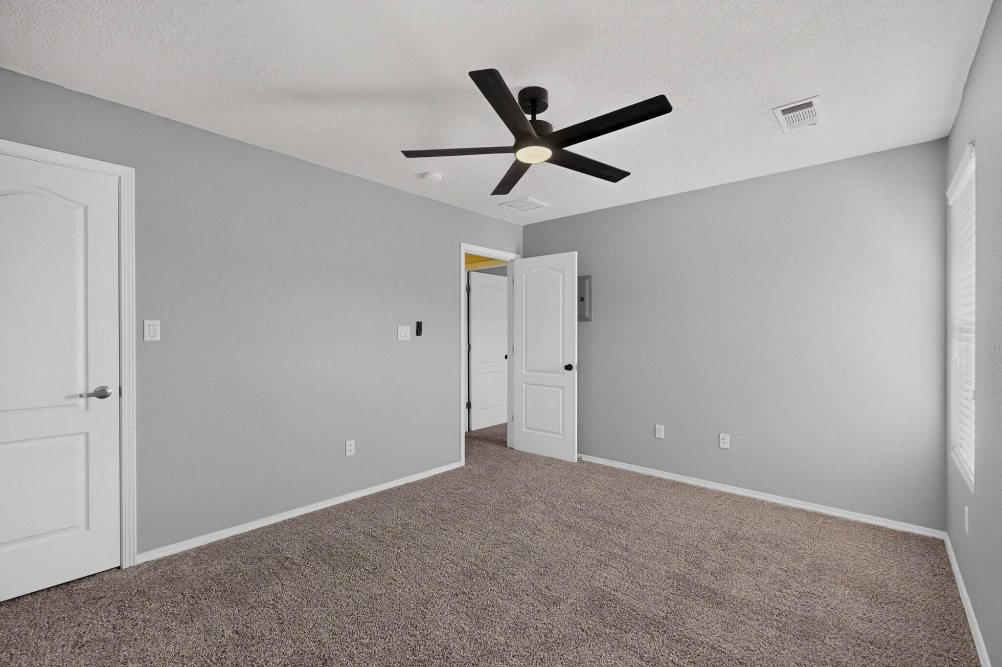 10940 Fort Point Lane NE