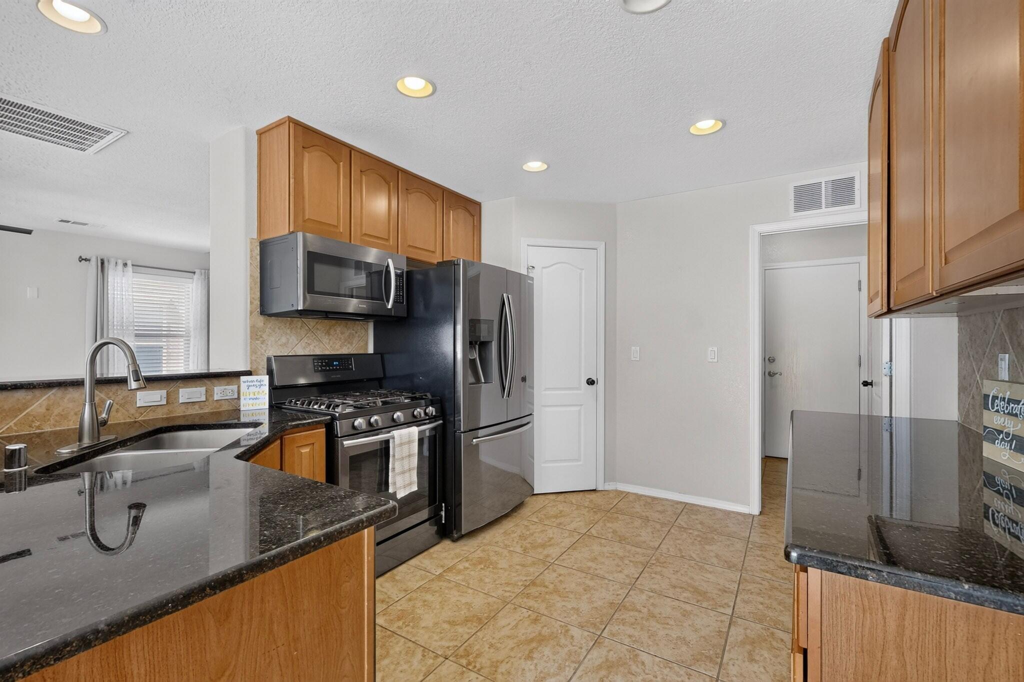10940 Fort Point Lane NE