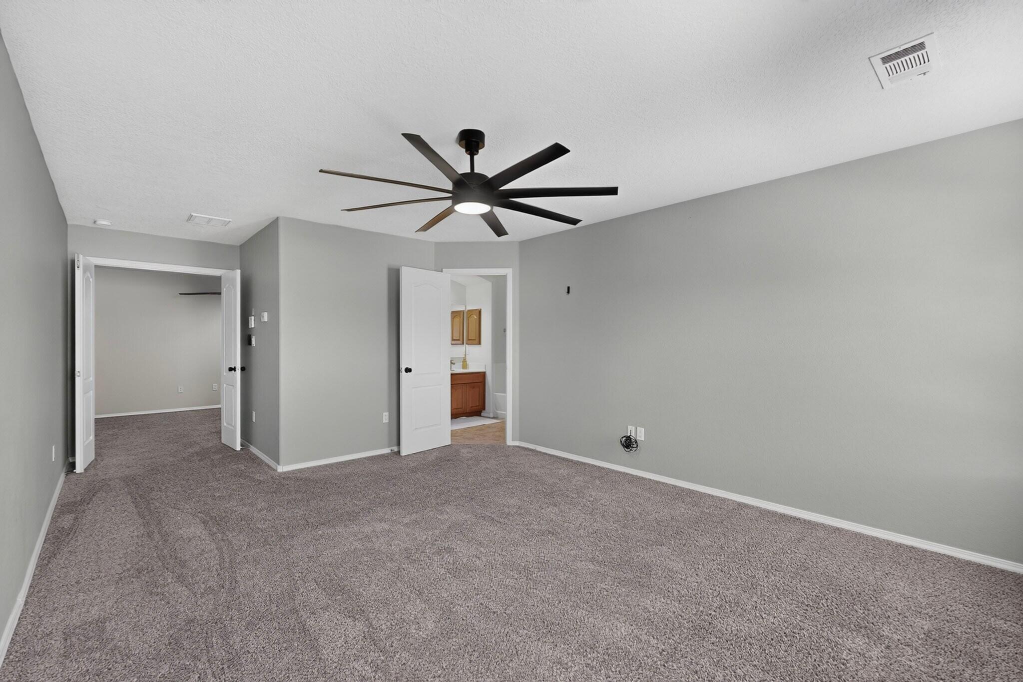 10940 Fort Point Lane NE
