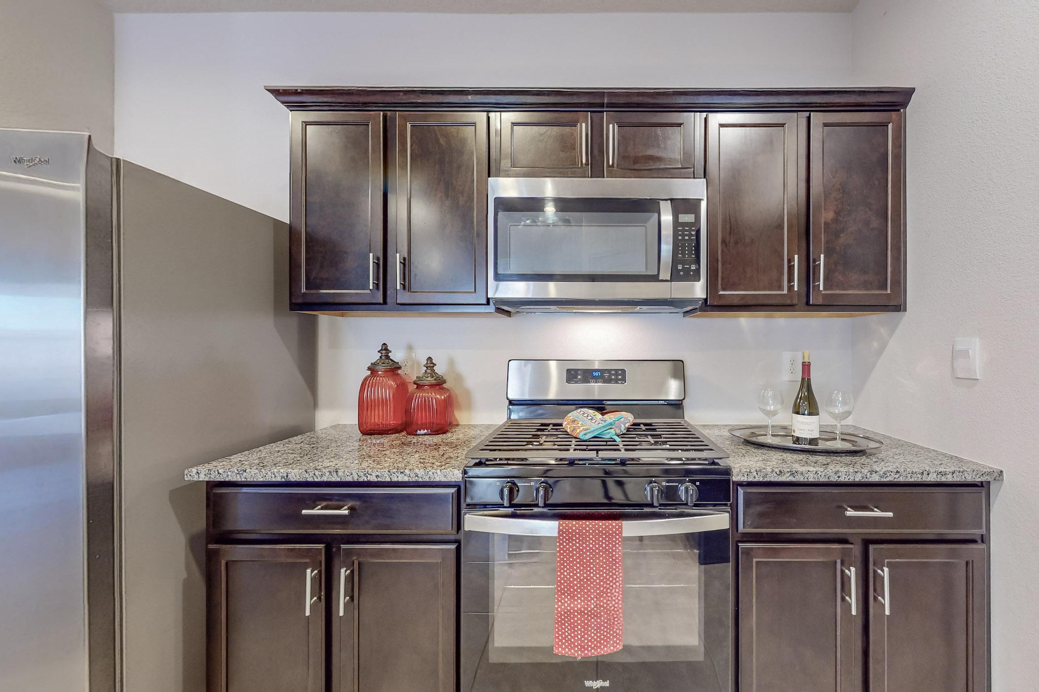 1820 Villa Contesa Loop NW