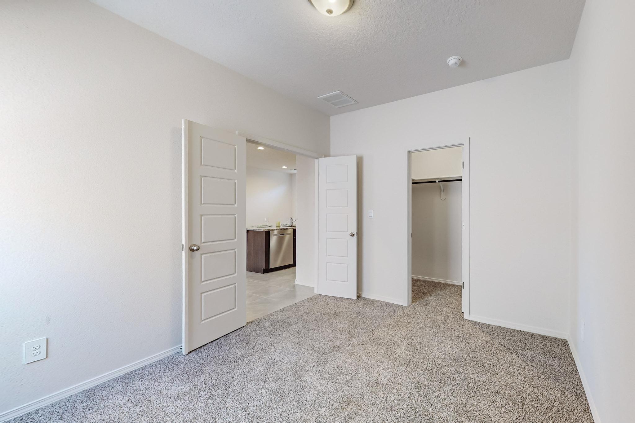 1820 Villa Contesa Loop NW