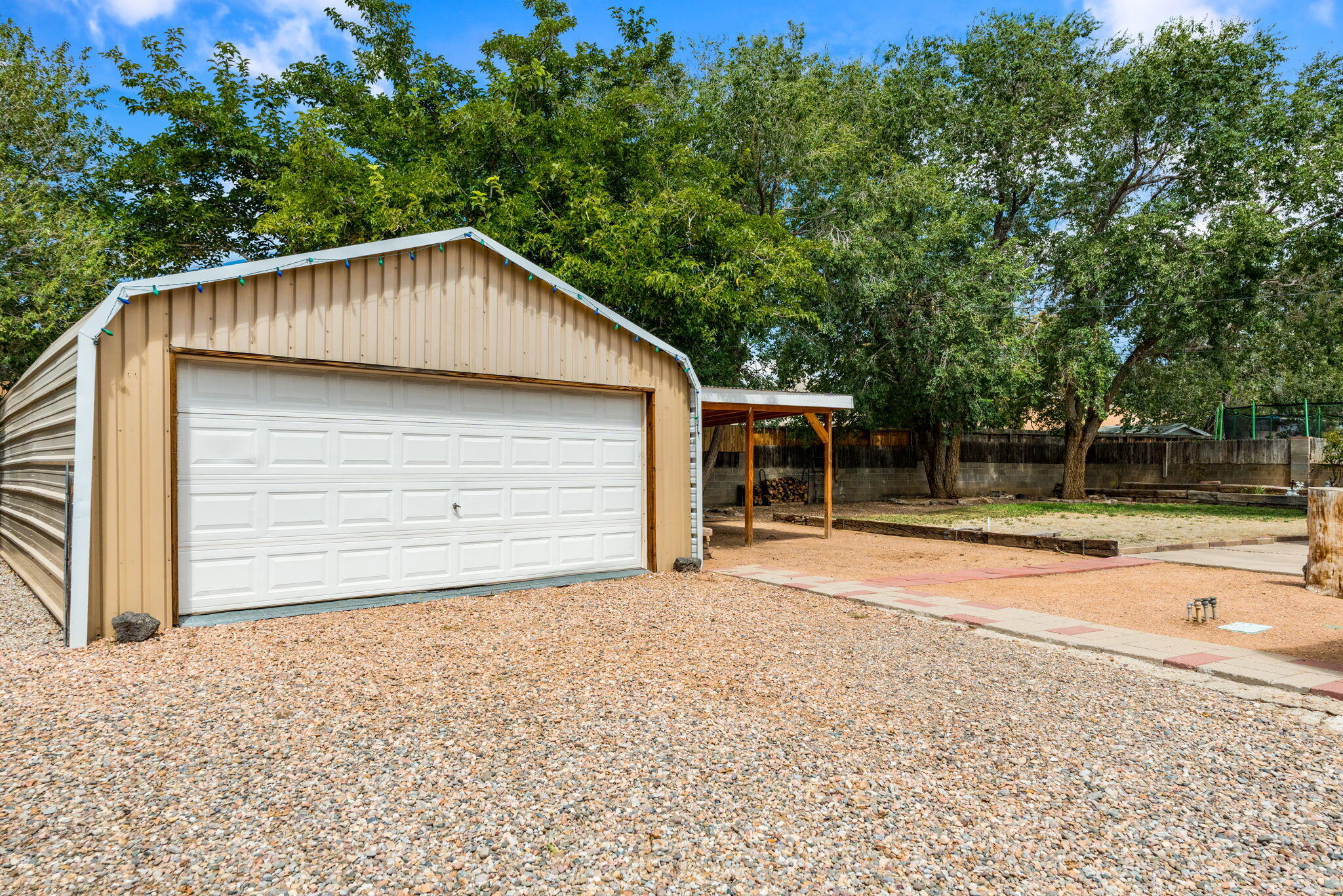 8909 Shoshone Road NE