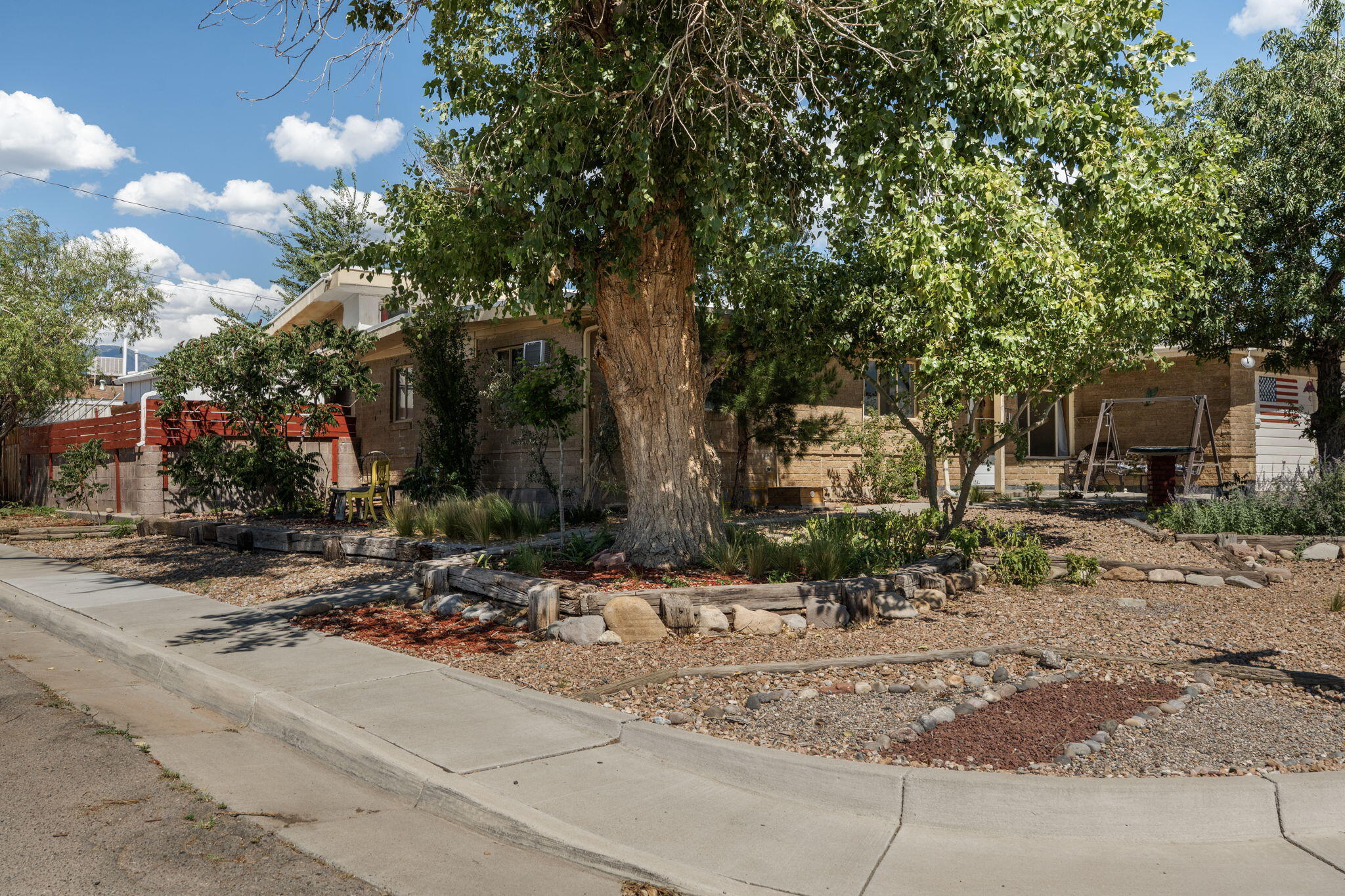 11401 Mountain Road NE