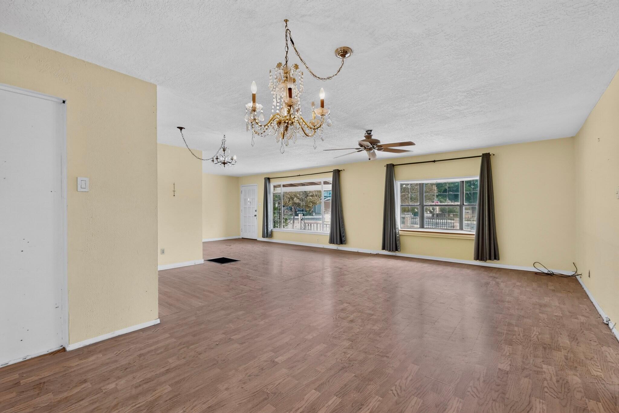 617 Loma Hermosa Drive NW