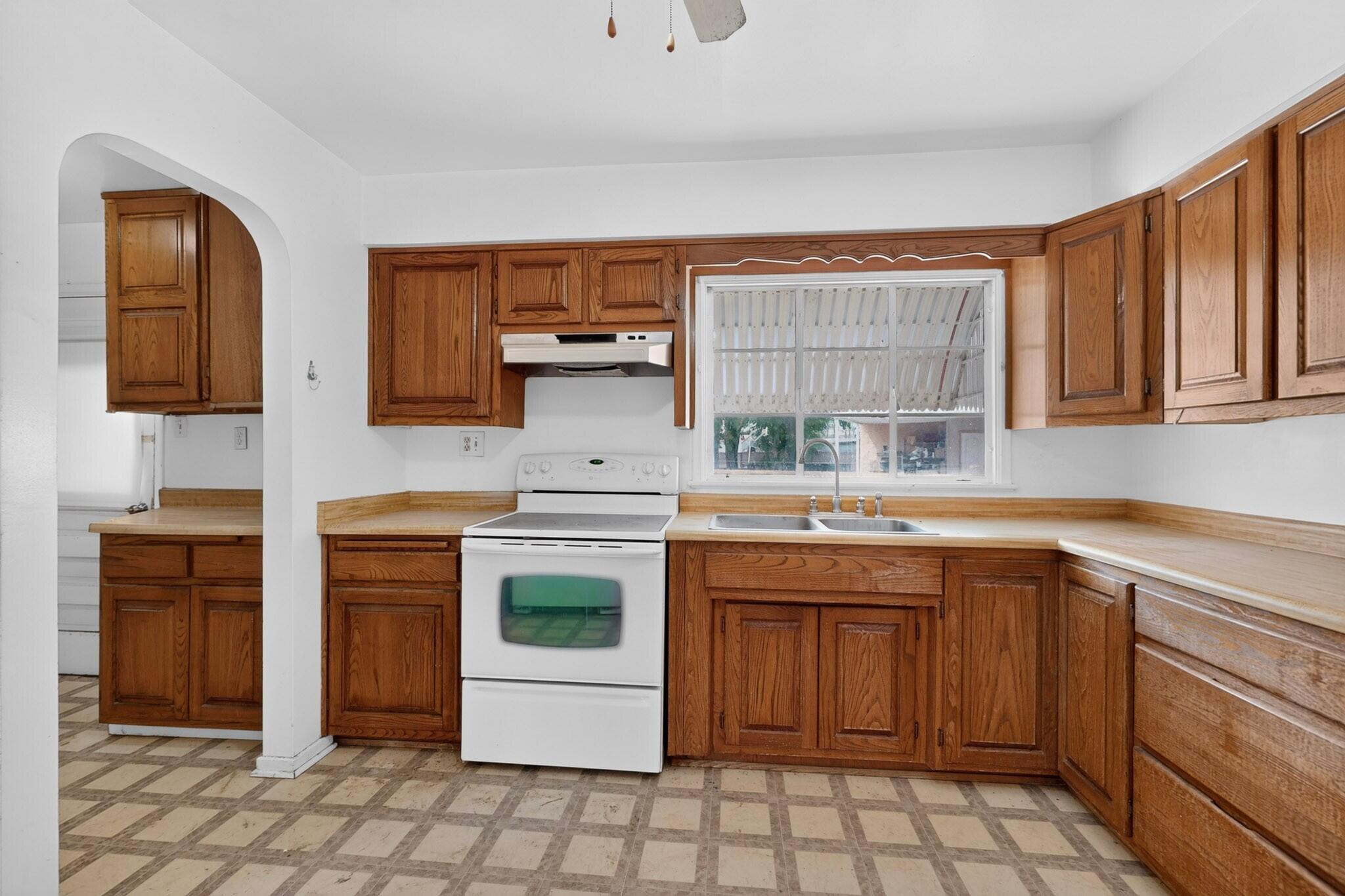 617 Loma Hermosa Drive NW