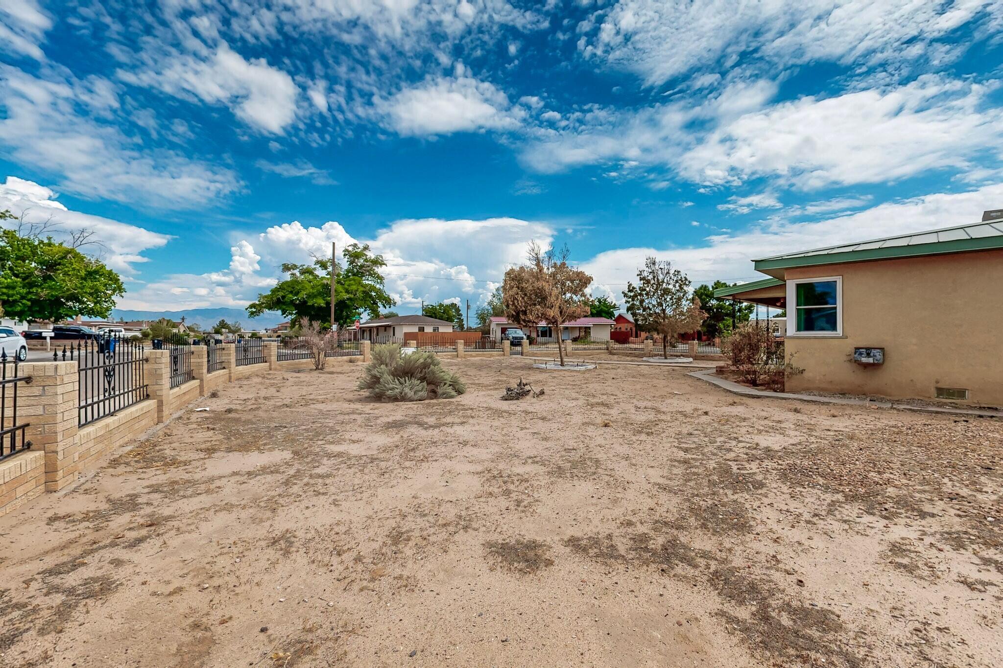 617 Loma Hermosa Drive NW