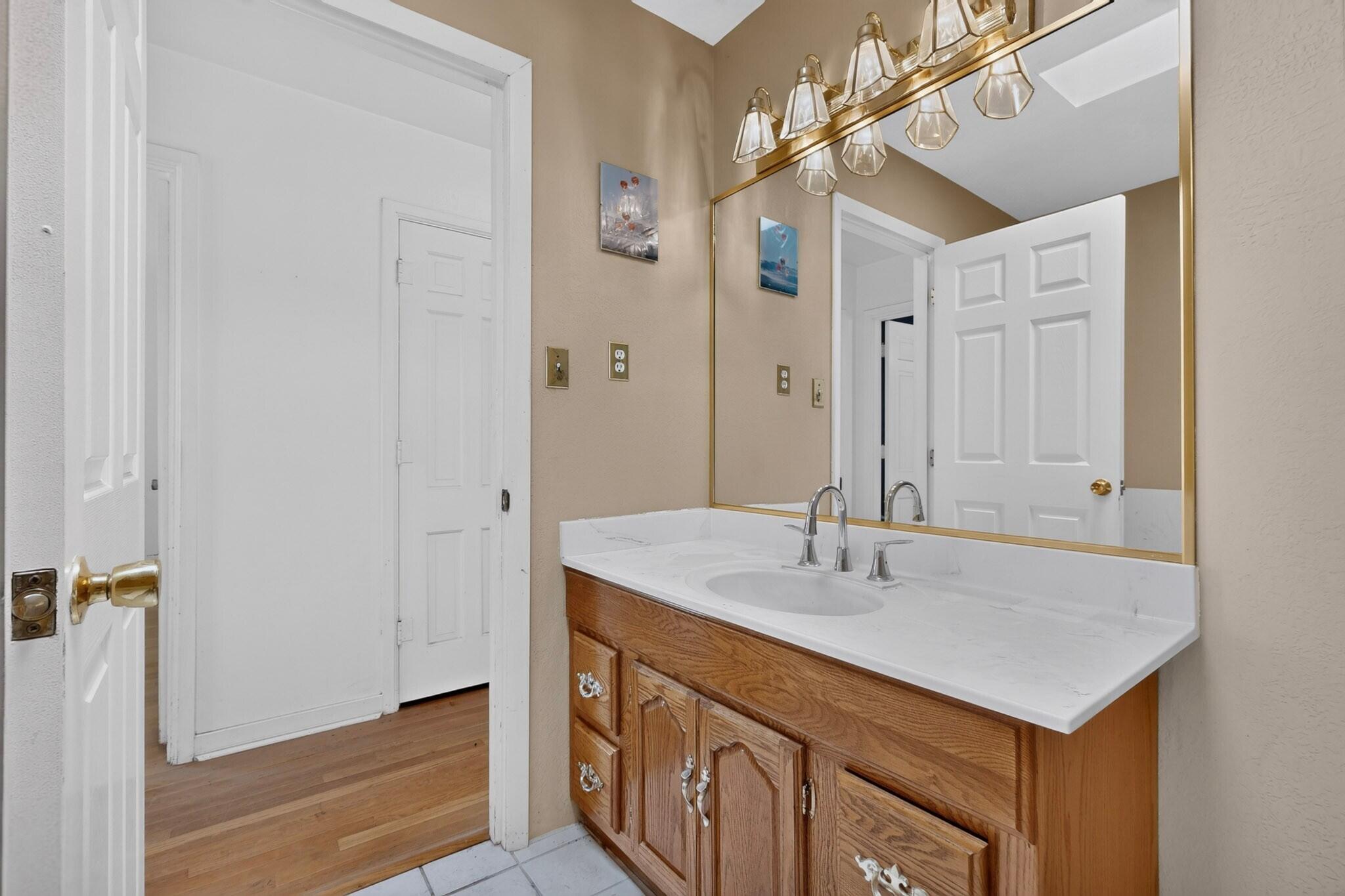 617 Loma Hermosa Drive NW
