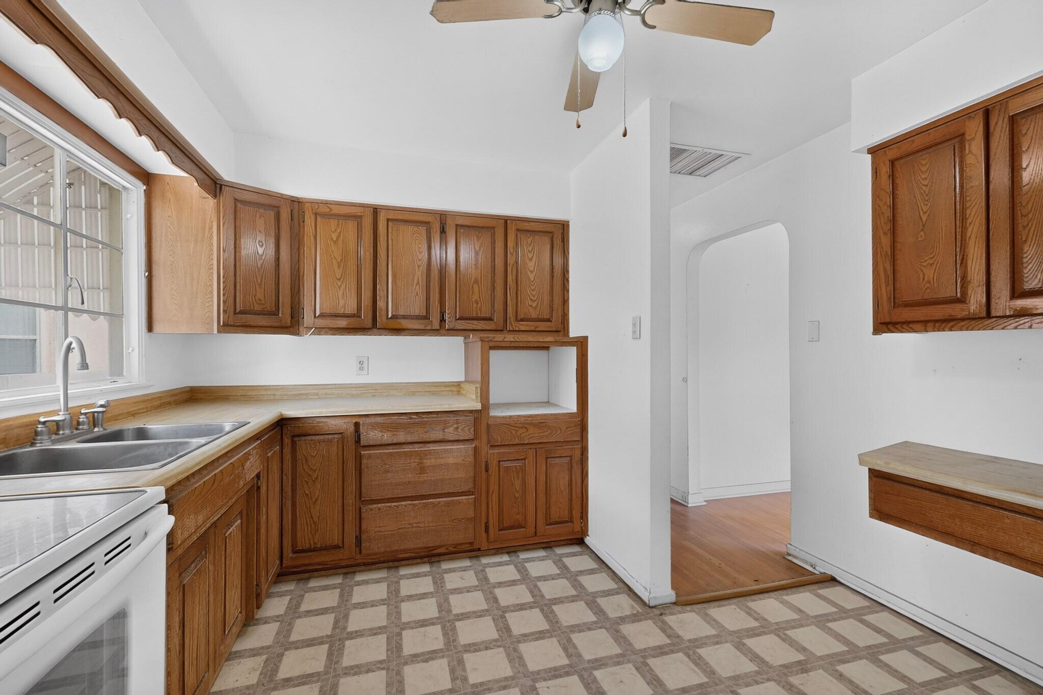 617 Loma Hermosa Drive NW