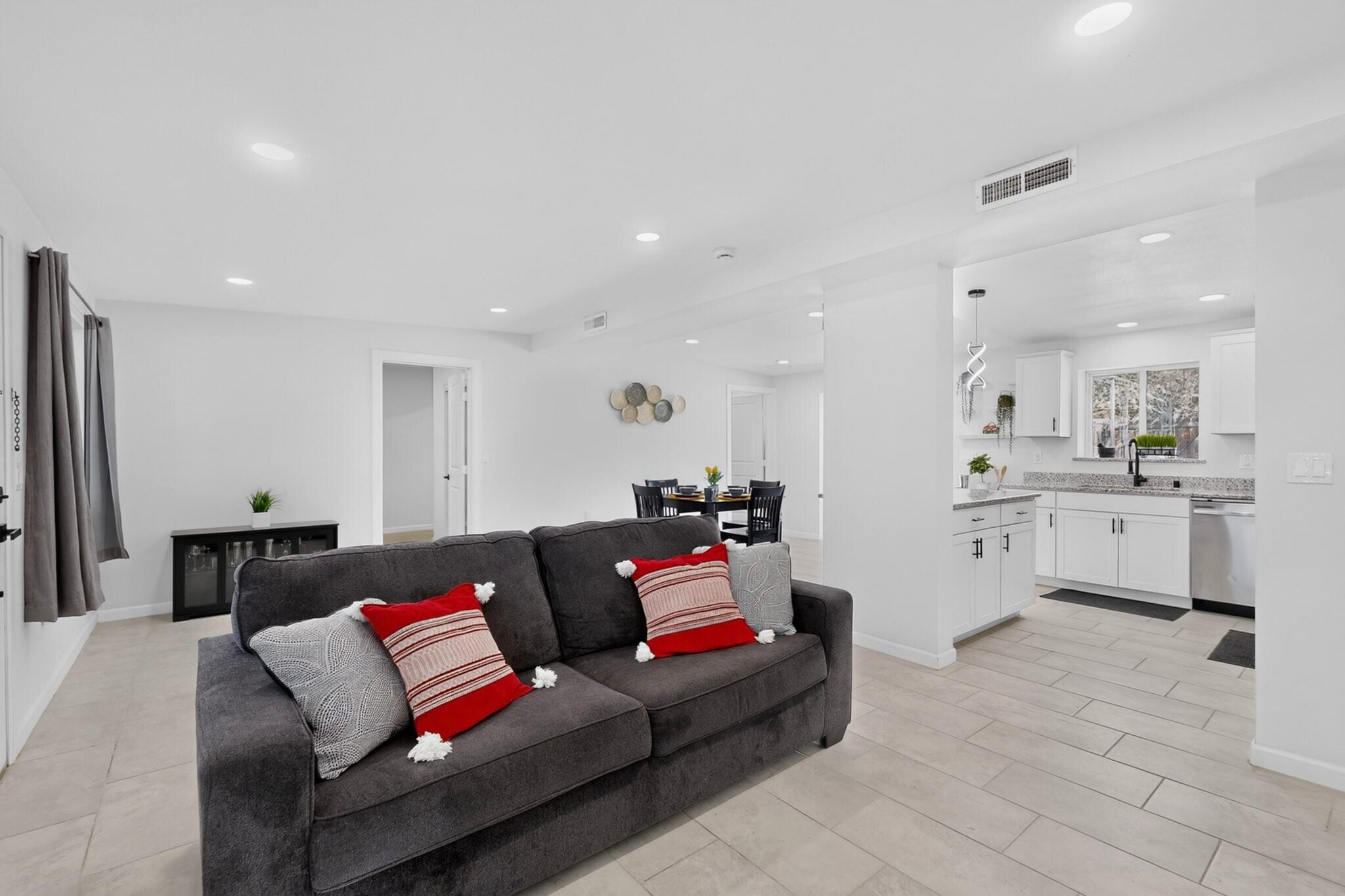 1124 Dorothy Street NE