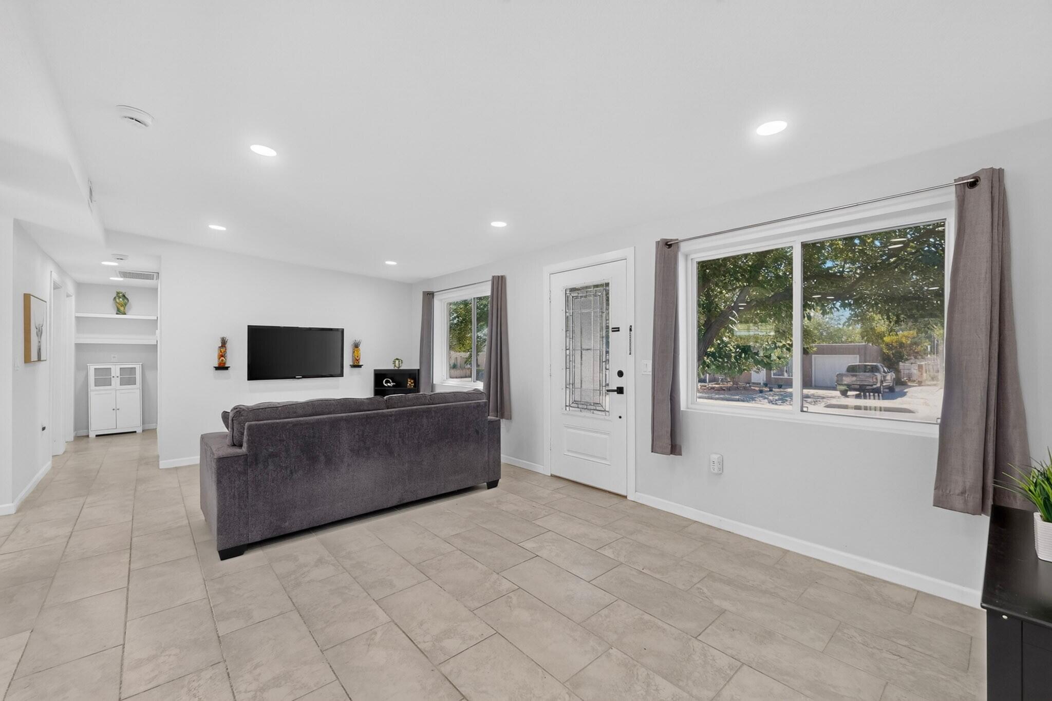 1124 Dorothy Street NE