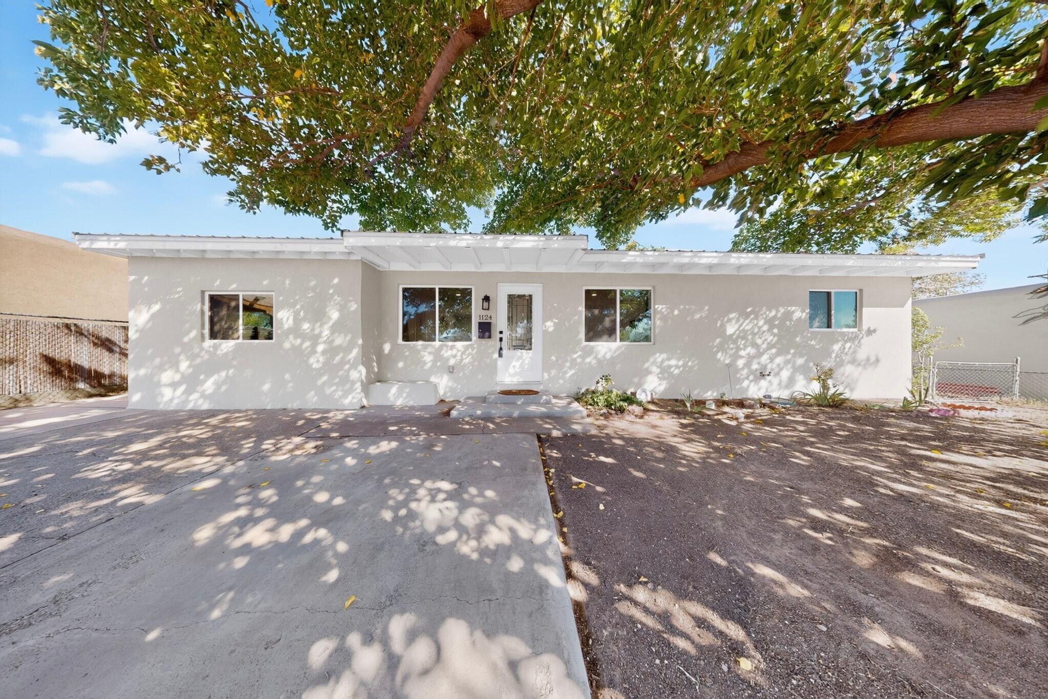 1124 Dorothy Street NE