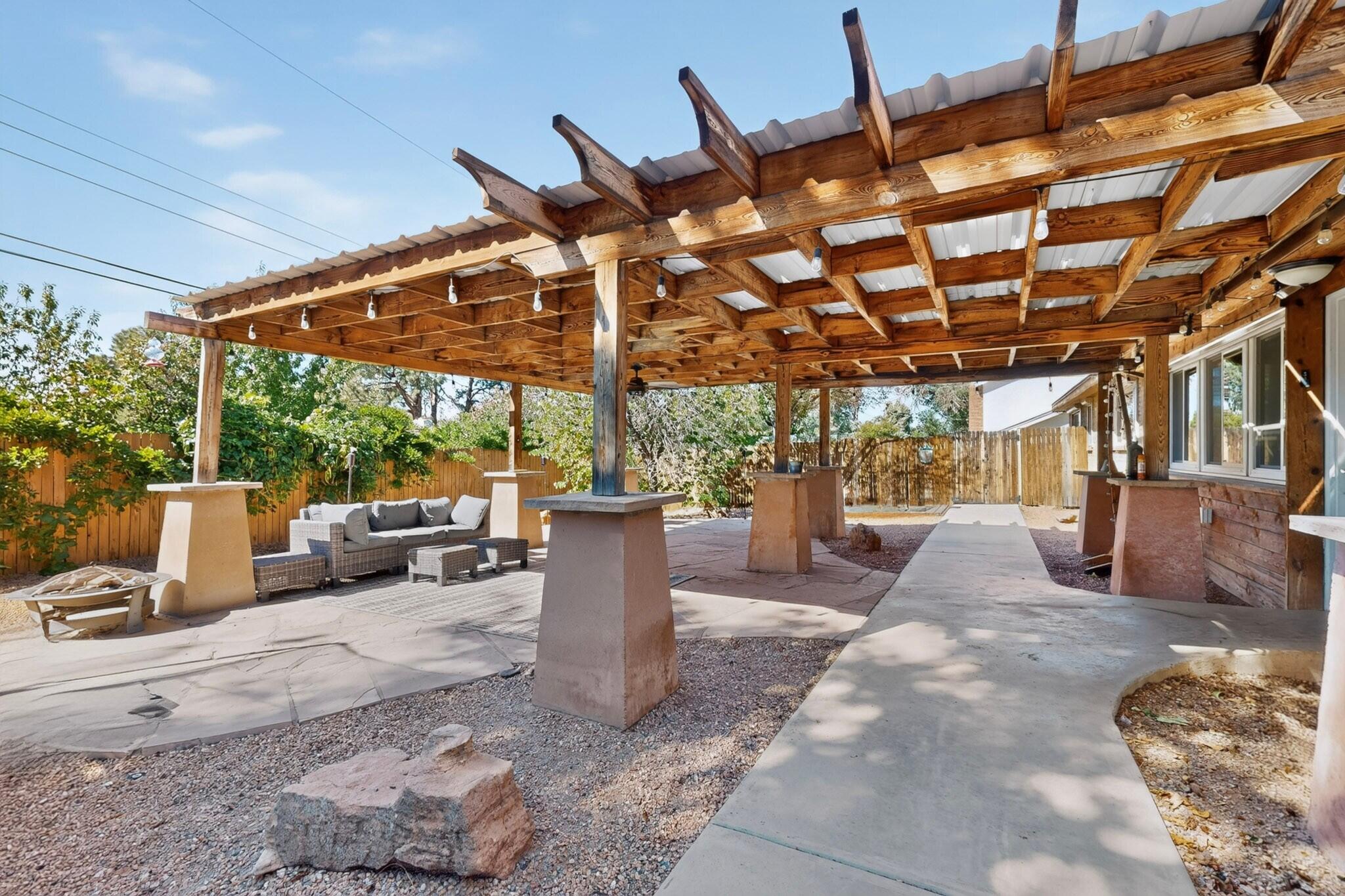 12412 Casa Grande Avenue NE