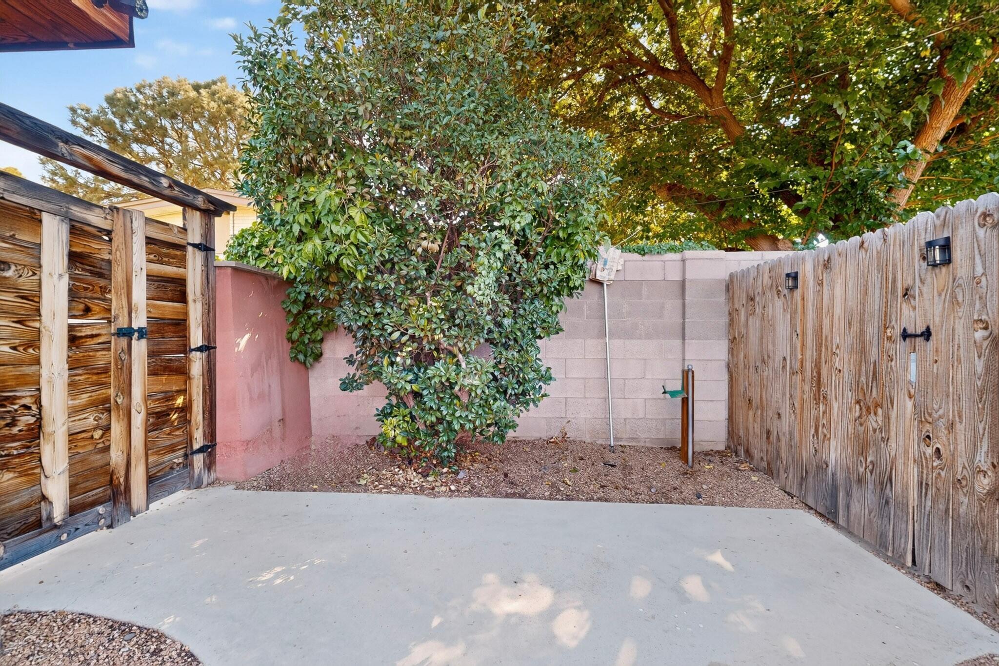 12412 Casa Grande Avenue NE