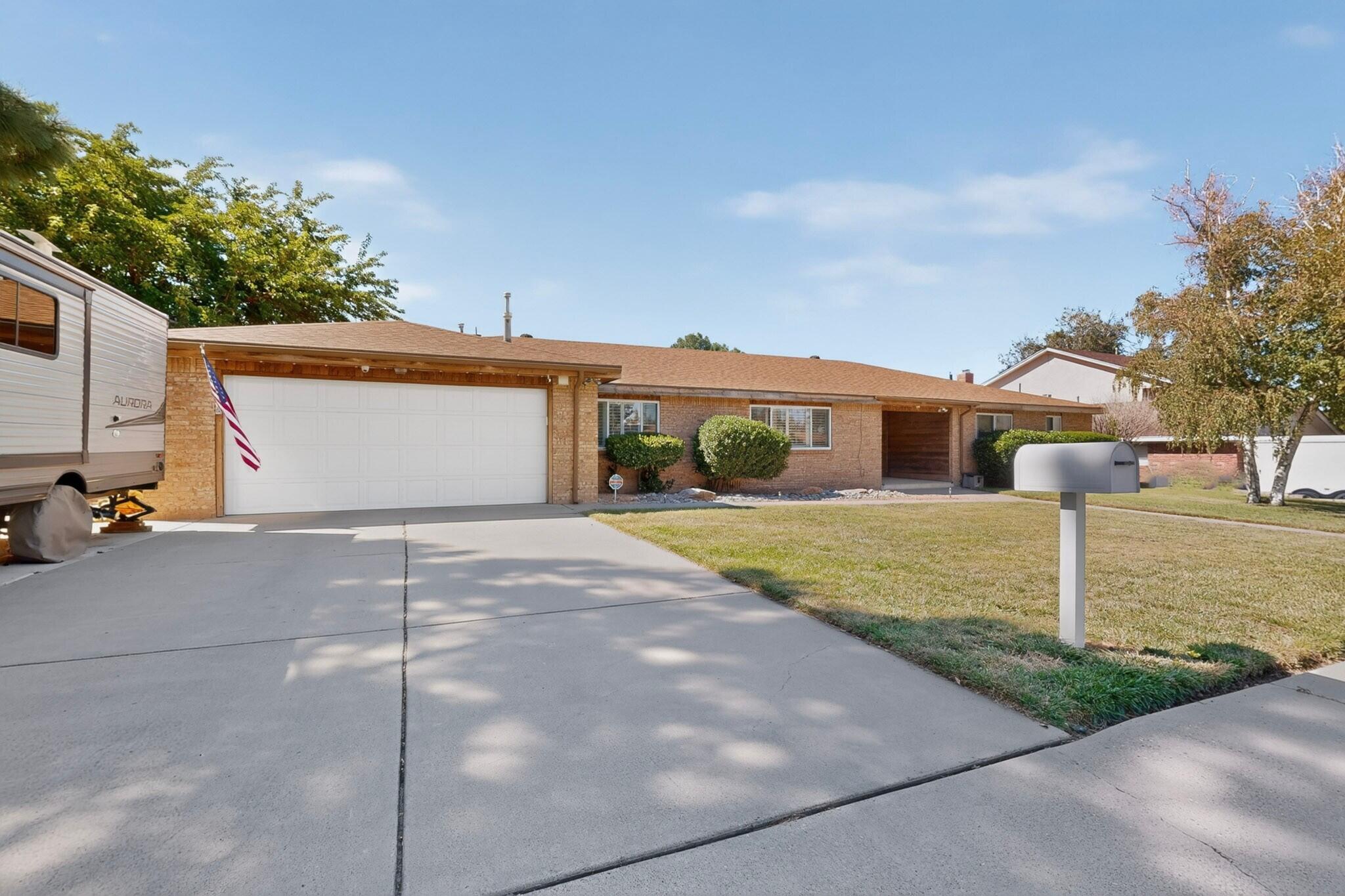12412 Casa Grande Avenue NE