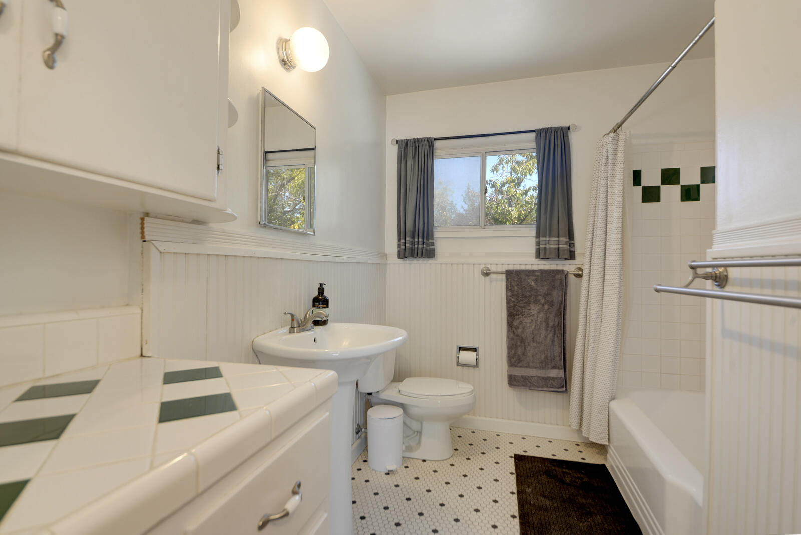 432 Montclaire Drive SE