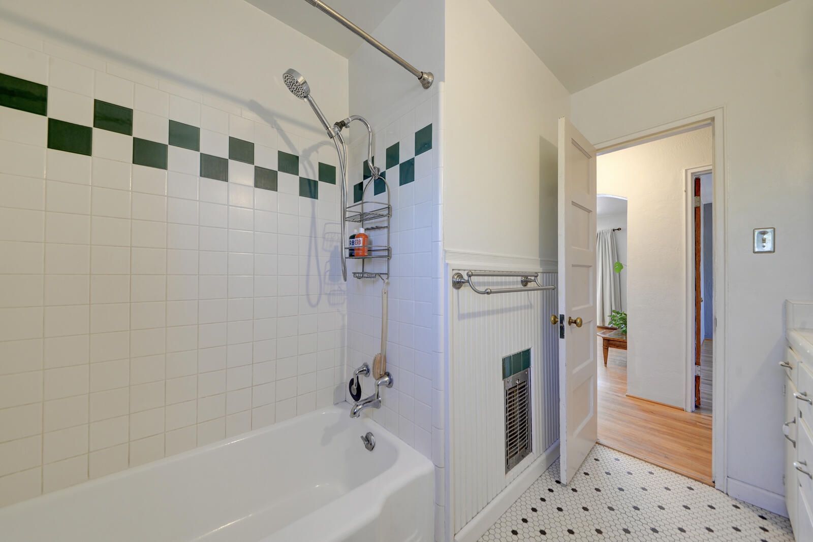 432 Montclaire Drive SE