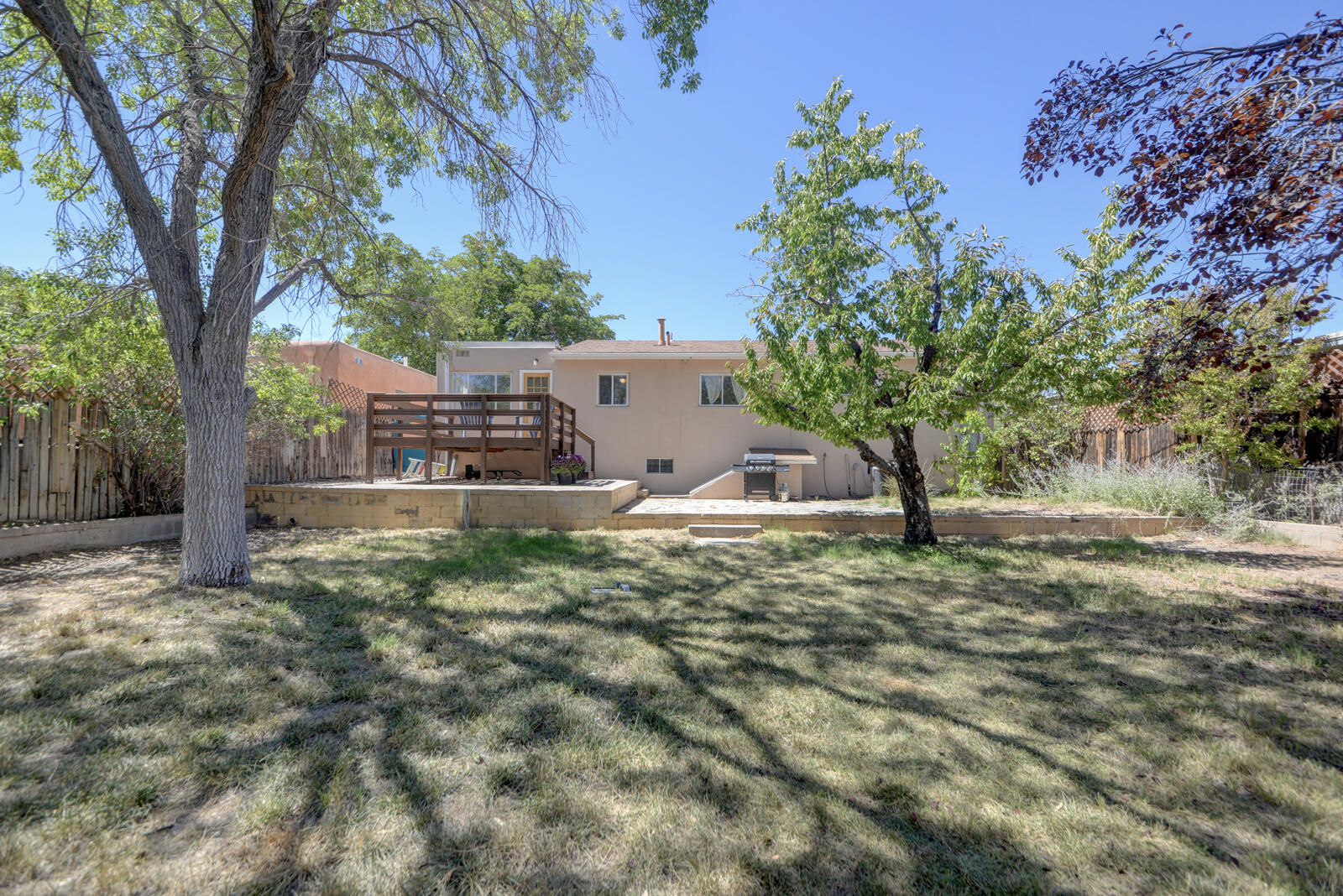 432 Montclaire Drive SE