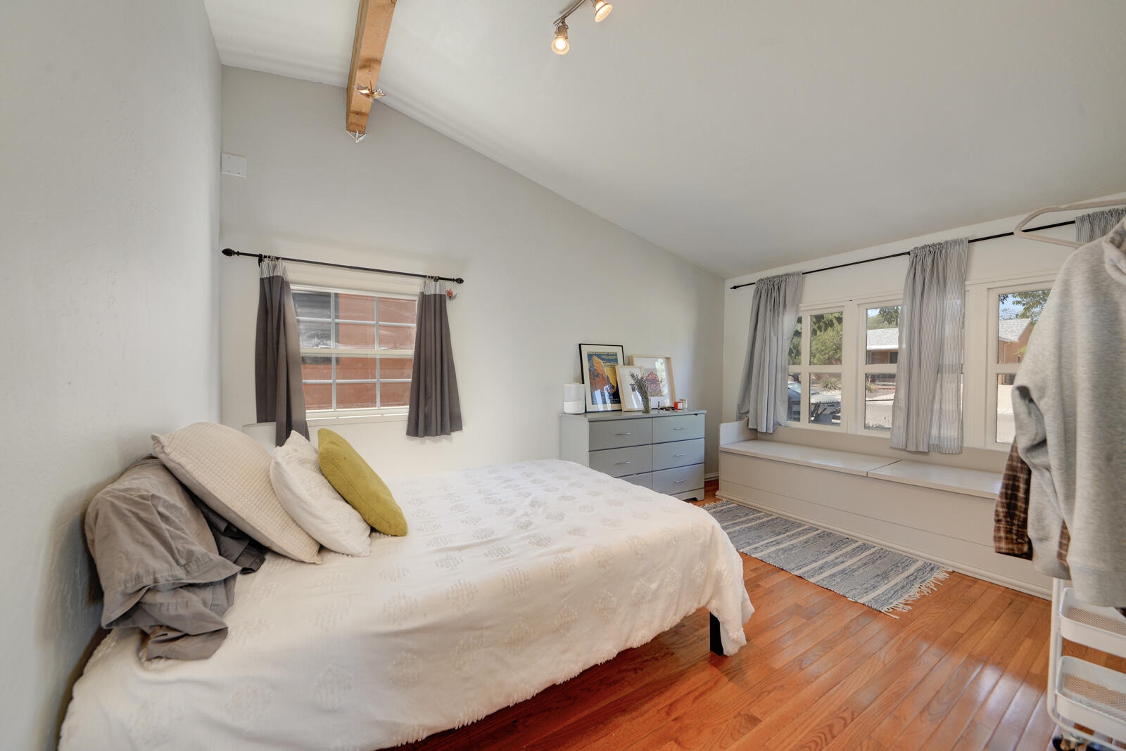 432 Montclaire Drive SE