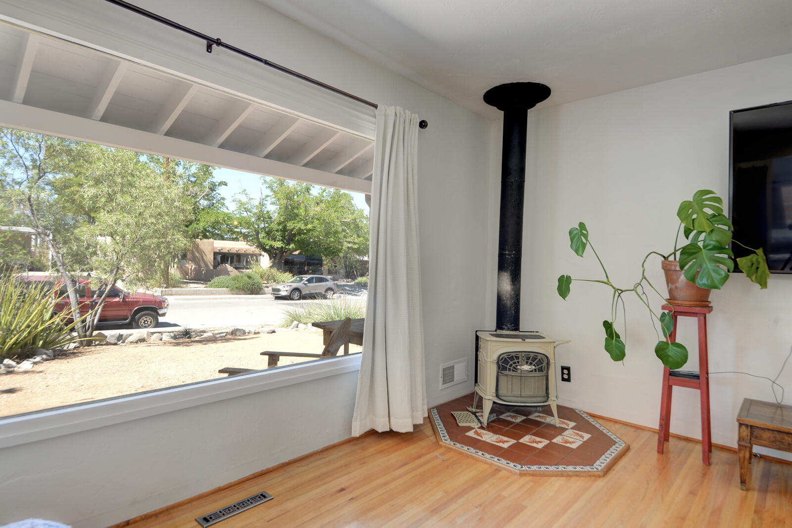 432 Montclaire Drive SE