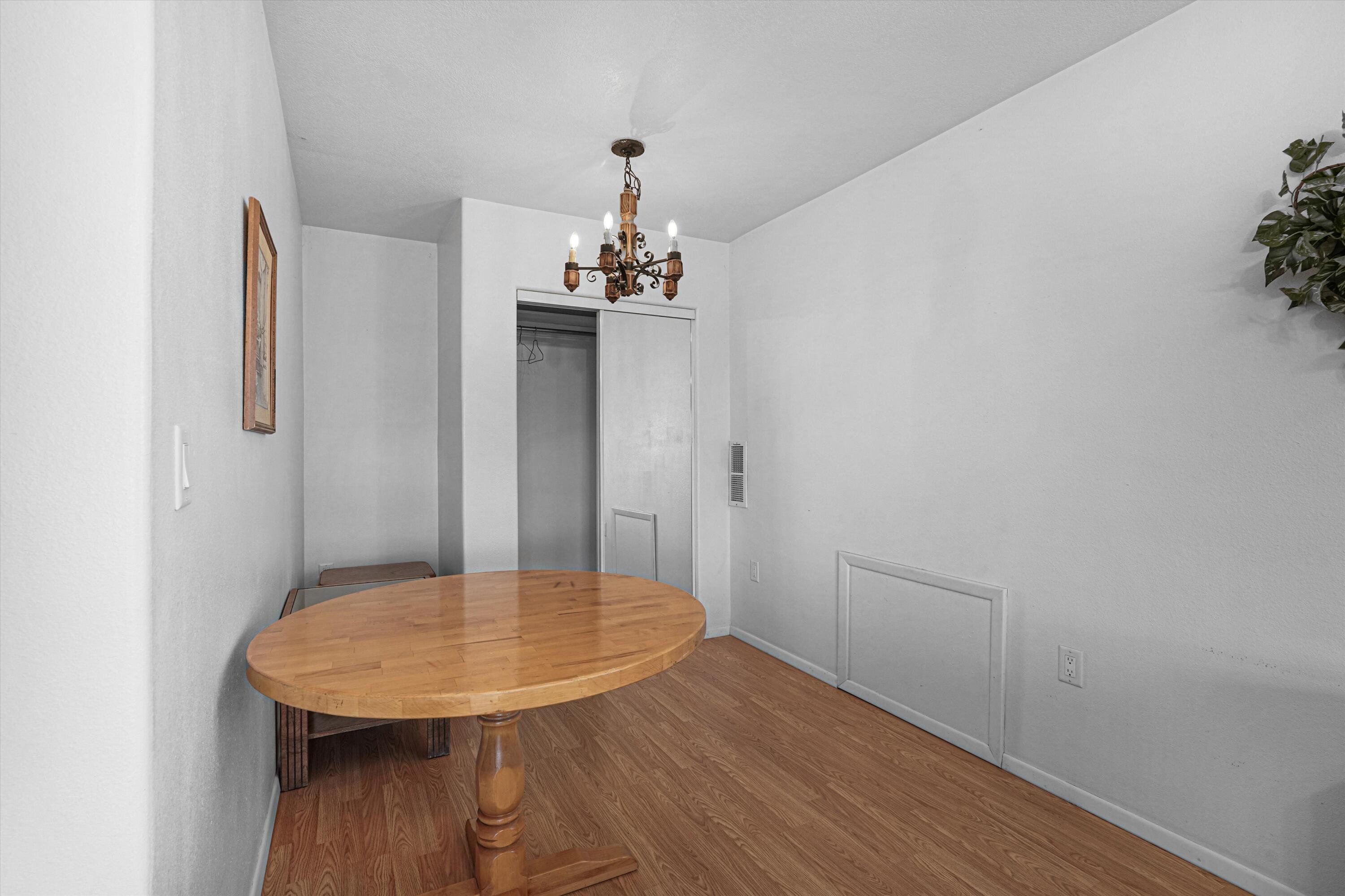 211 N Ripley Avenue