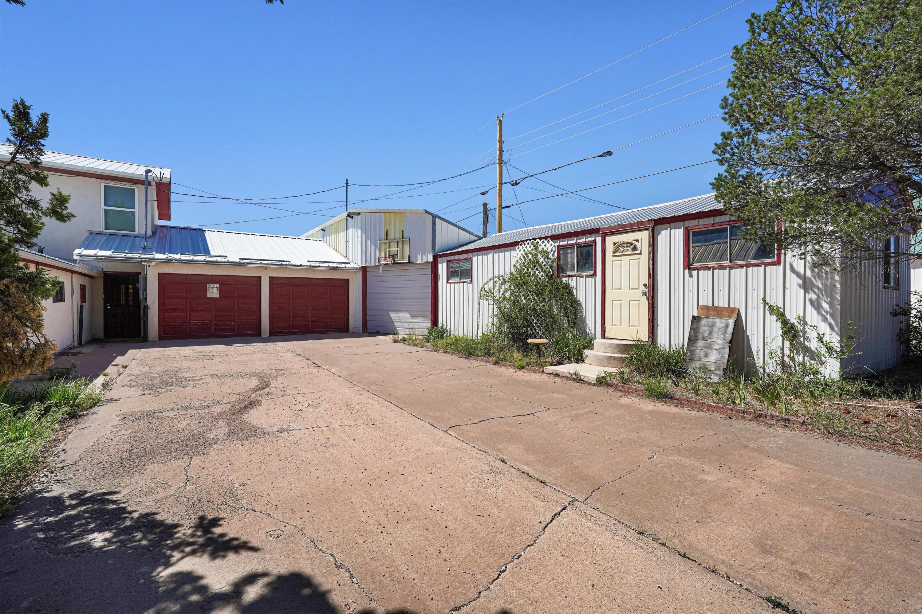211 N Ripley Avenue