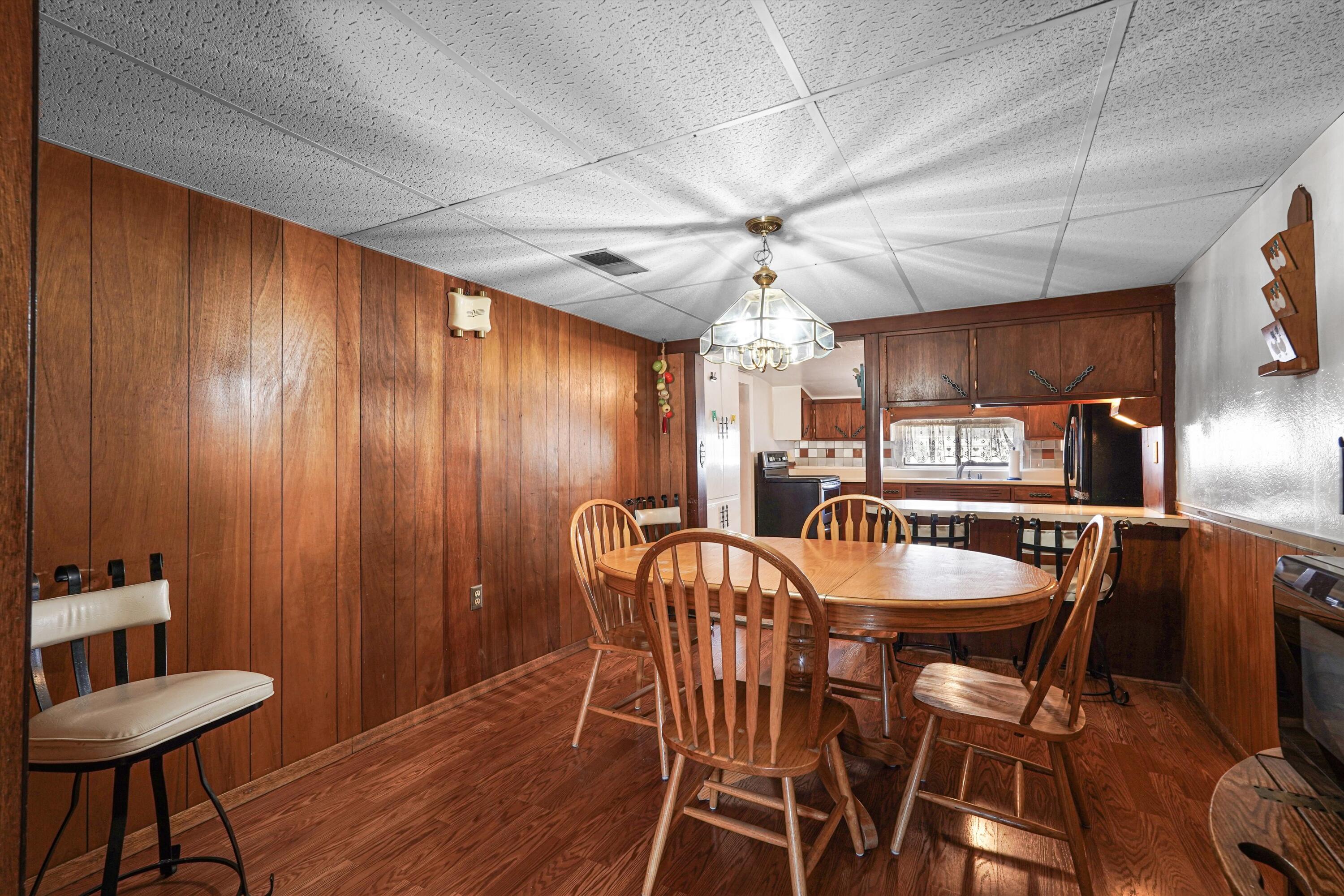211 N Ripley Avenue